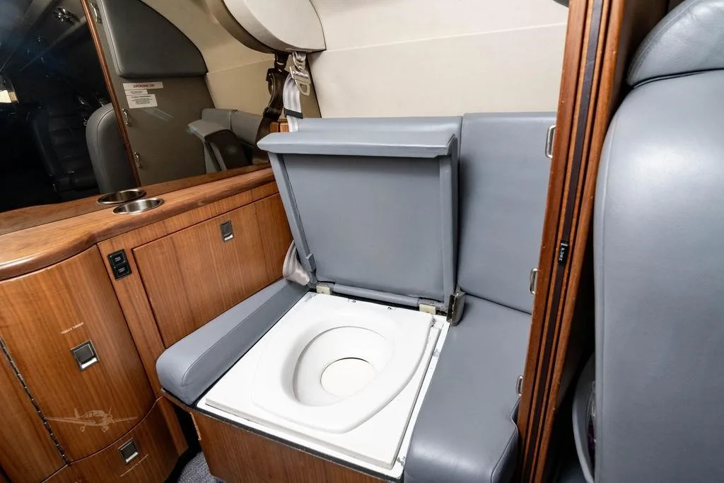 Cabin interior of a 2015 NEXTANT 400XTI.