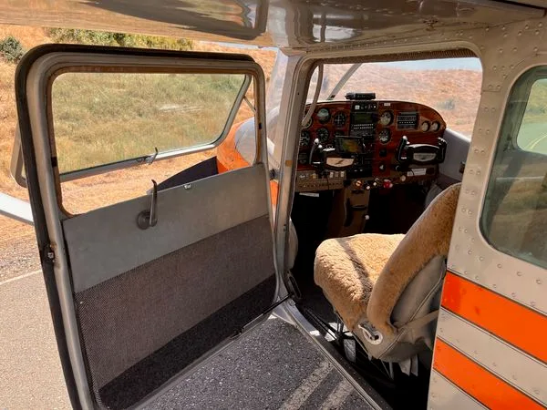 Cockpit and instrument panel of a 1962 Cessna 182e skylane.