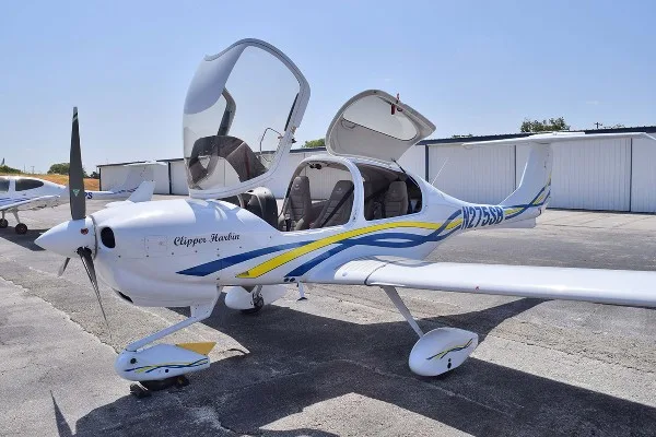 Marketing image of a 2021 Diamond DA40.