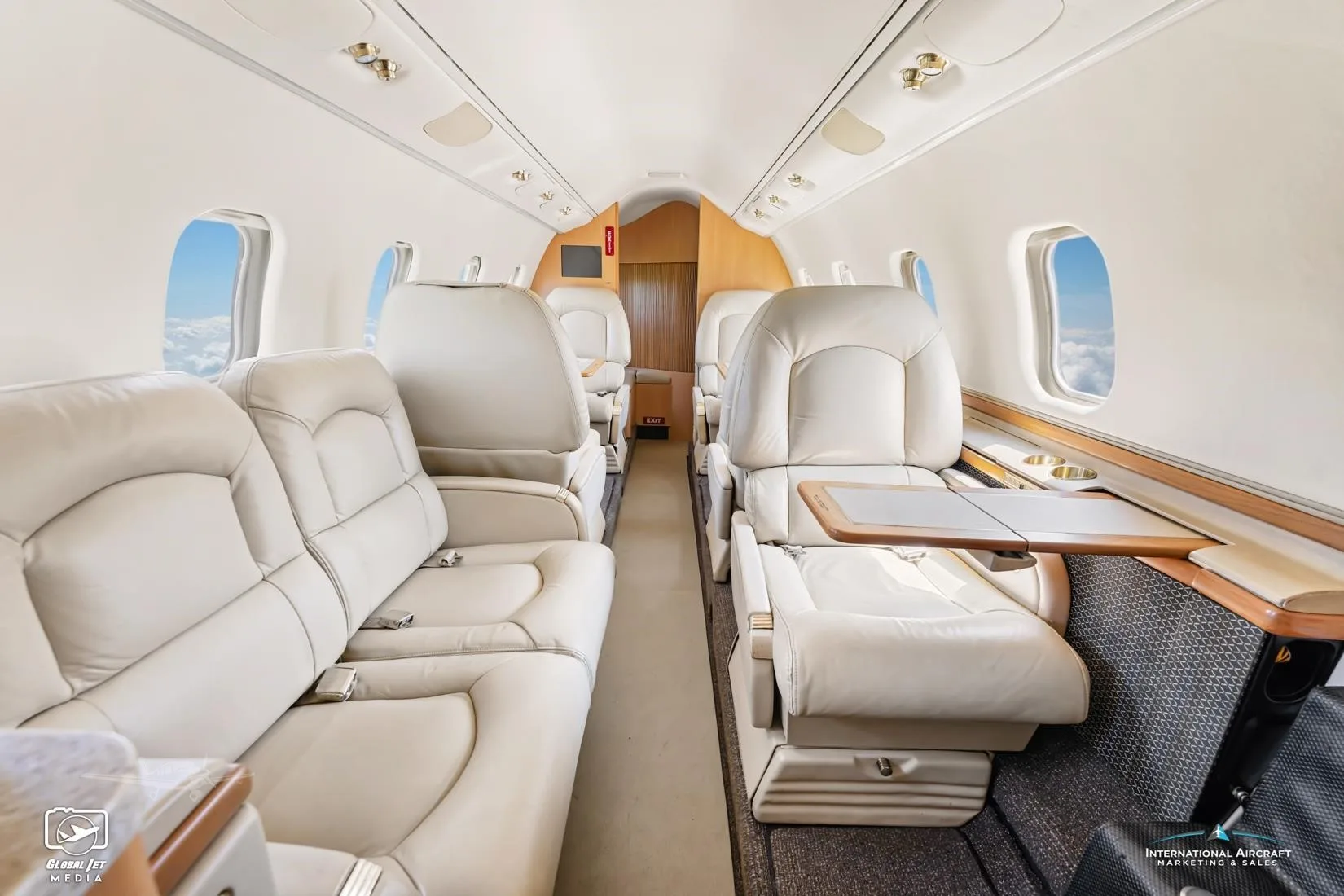 Cabin interior of a 1996 LEARJET 60.