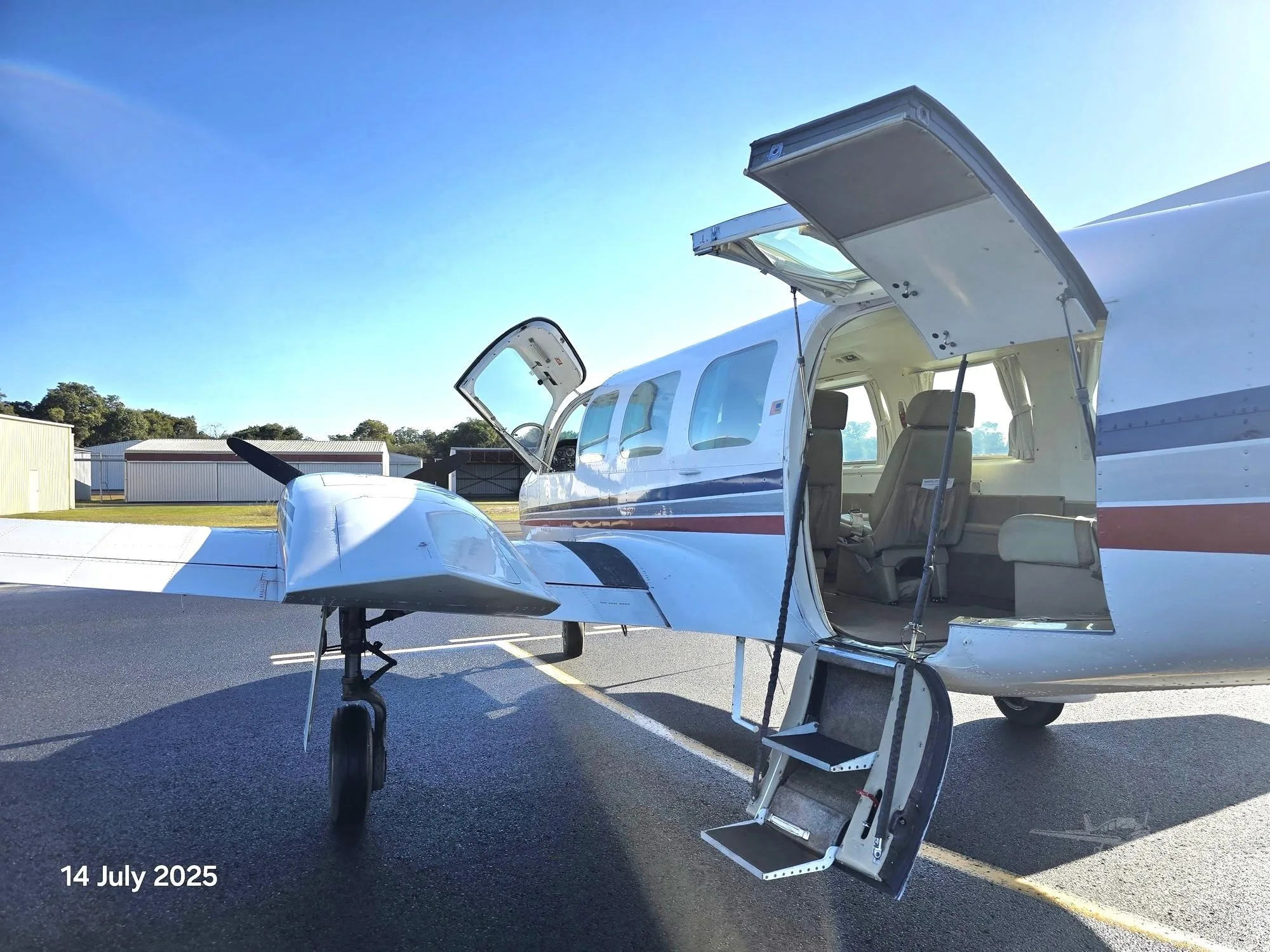 Exterior view of a 1979 BEECHCRAFT 58 BARON.