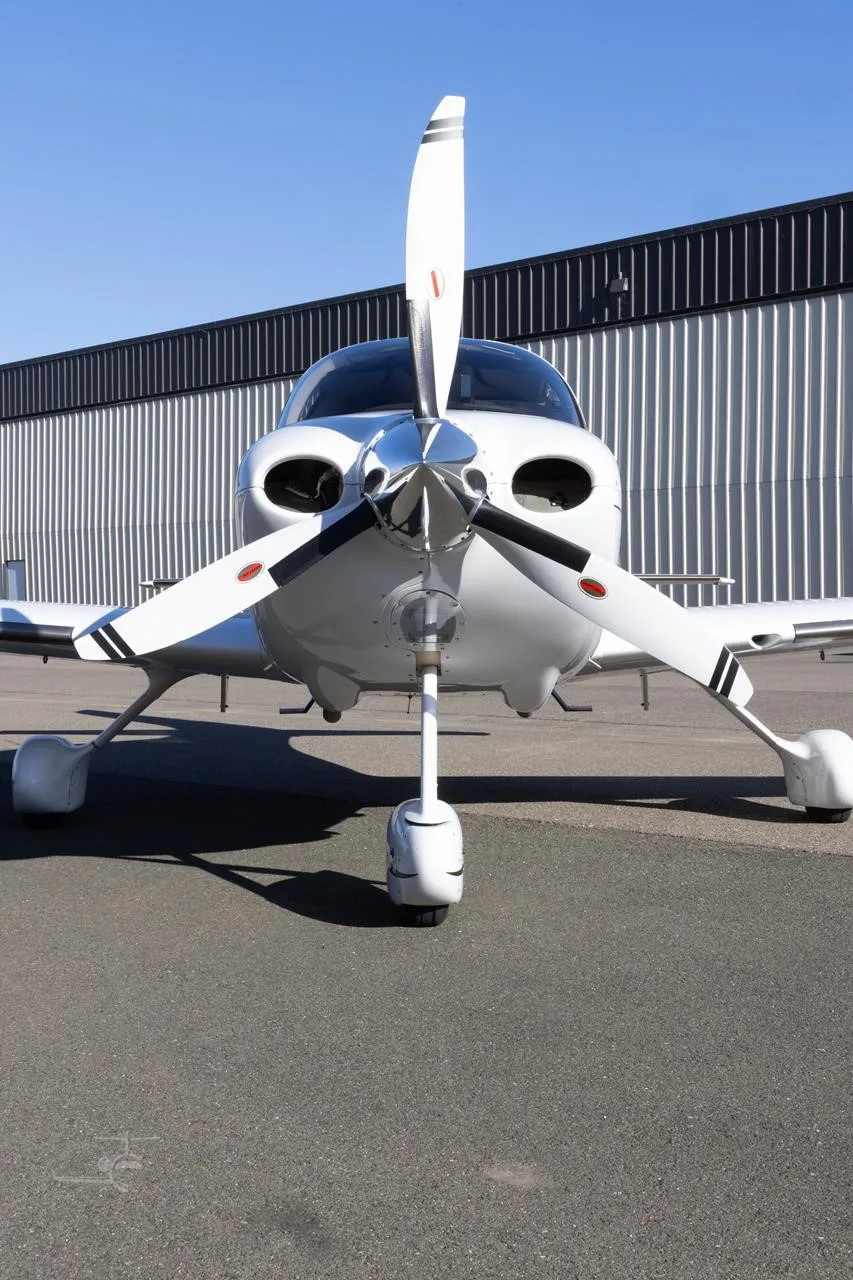 N282EE - 2005 Cirrus SR22 G2