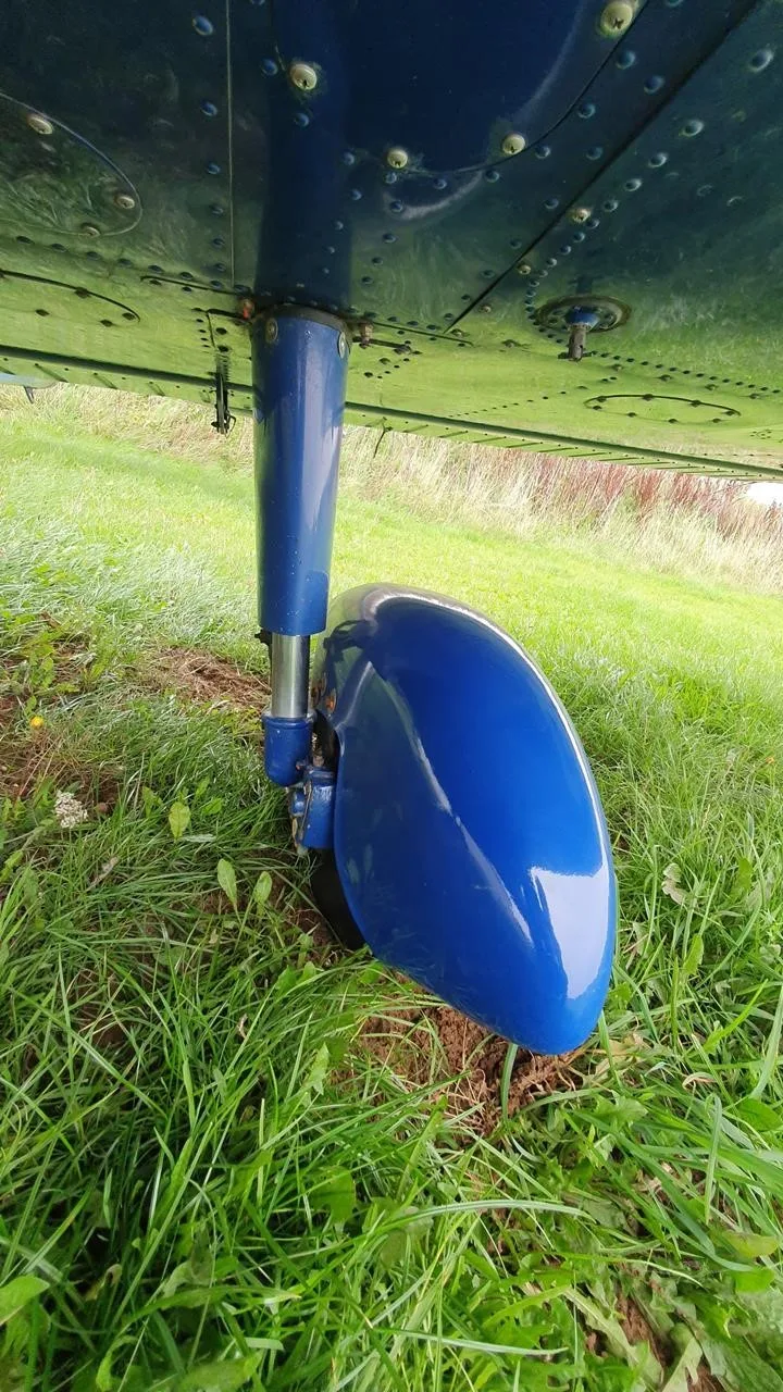 Engine detail of a 1976 PIPER WARRIOR.