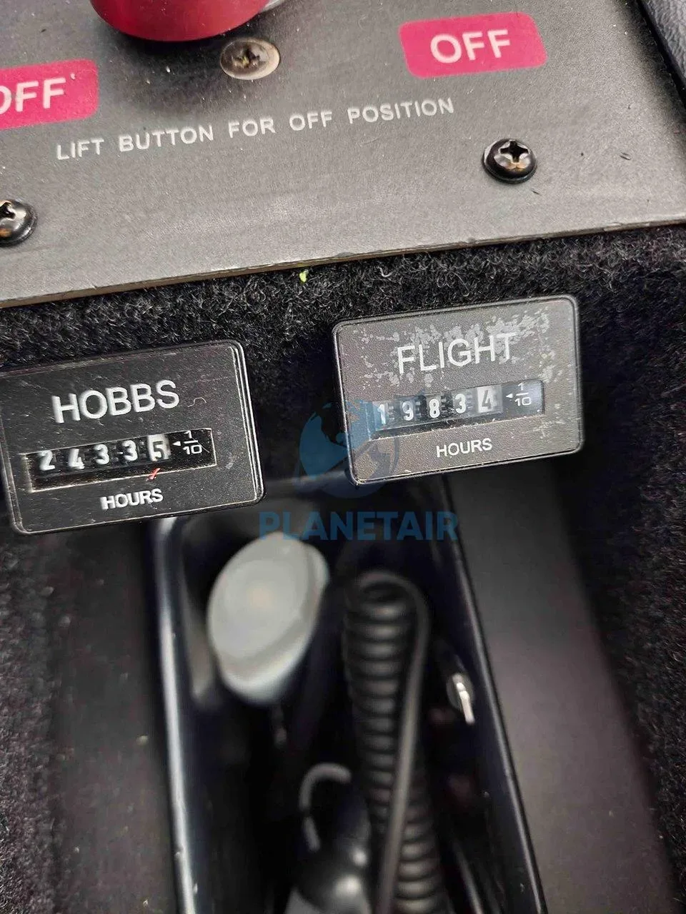 Avionics suite of a 2007 Cirrus SR22 G3 GTS-X Turbo.