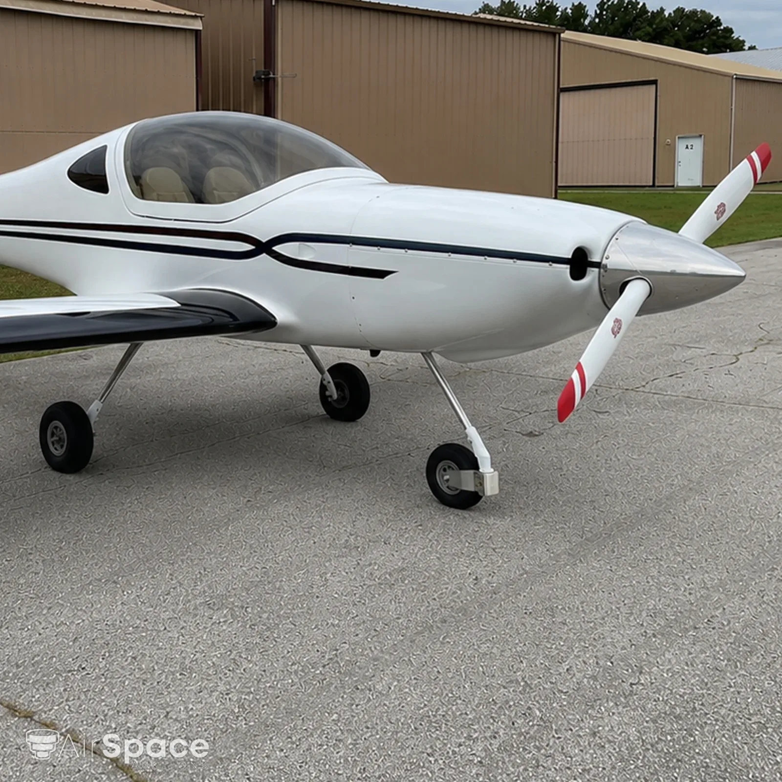 Exterior view of a 2018 ARION ACFT LIGHTNING, N142PM.