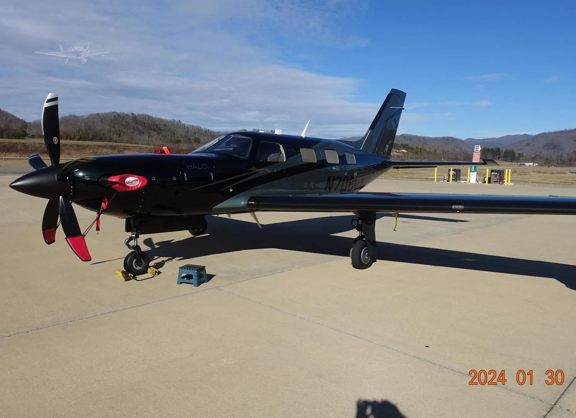 Exterior view of a 2024 PIPER M600 SLS, N706MA.