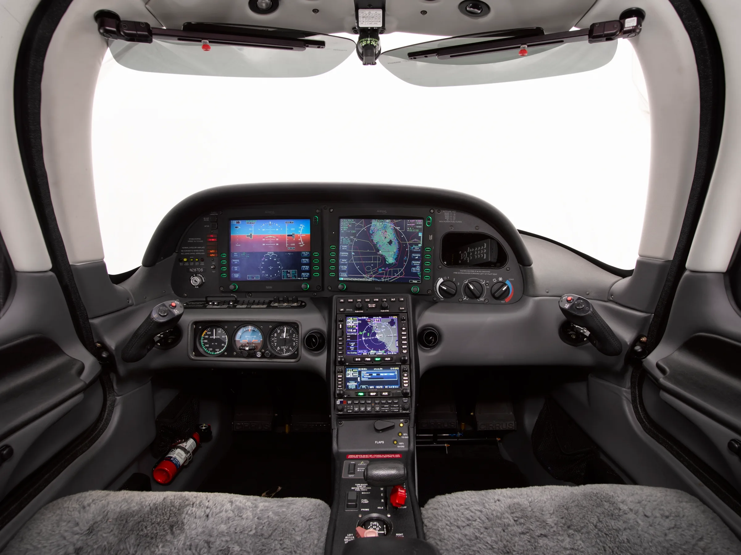 Cockpit and instrument panel of a 2006 Cirrus SR22 GTS.