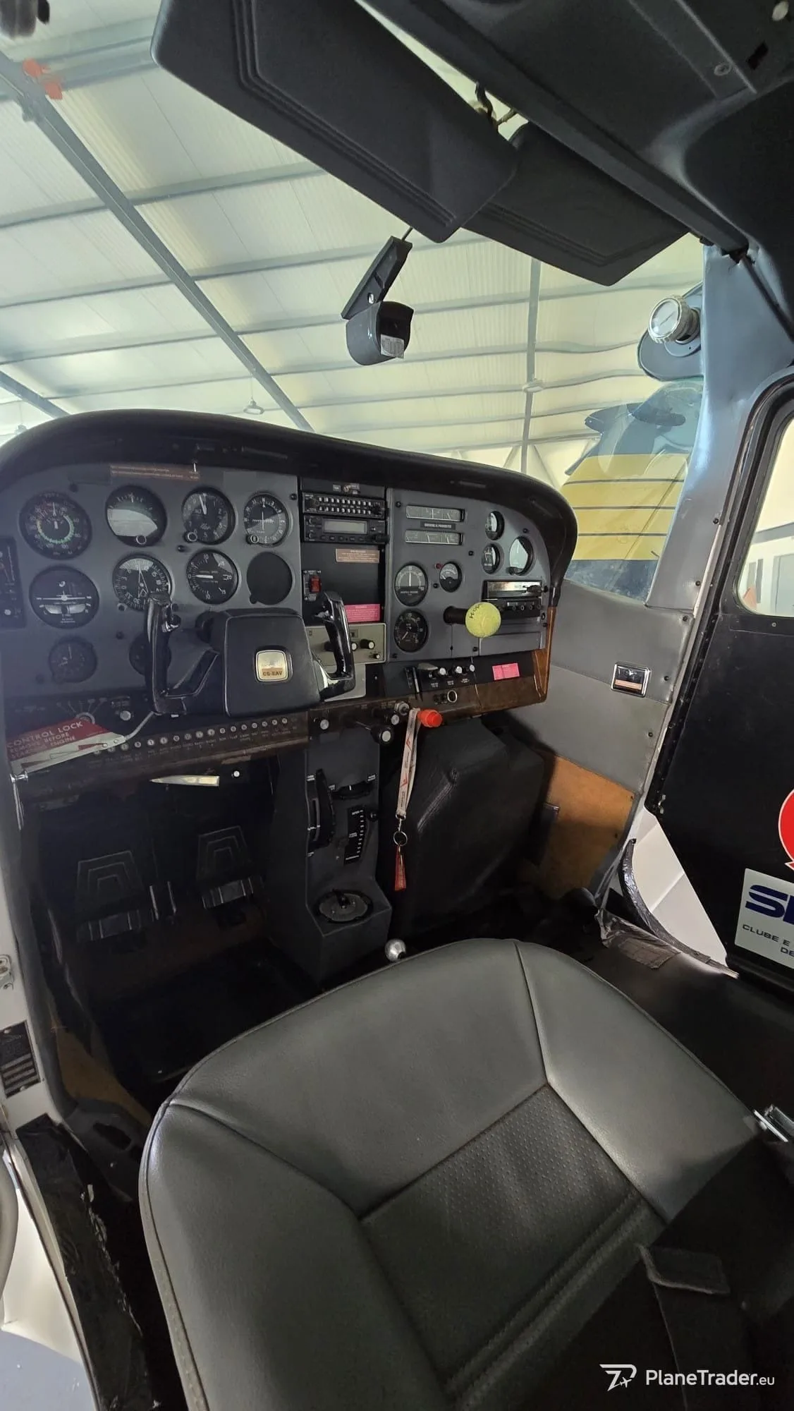 Cockpit and instrument panel of a 1977 Cessna C182Q Skylane.