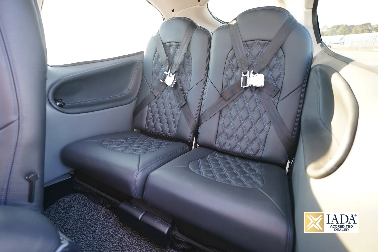 Cabin interior of a 2006 Cirrus SR22 G2 GTS.