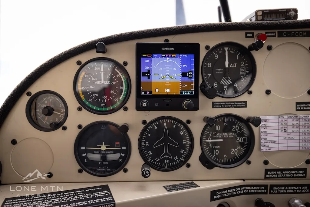 Avionics suite of a 1999 Maule M-7-235C.