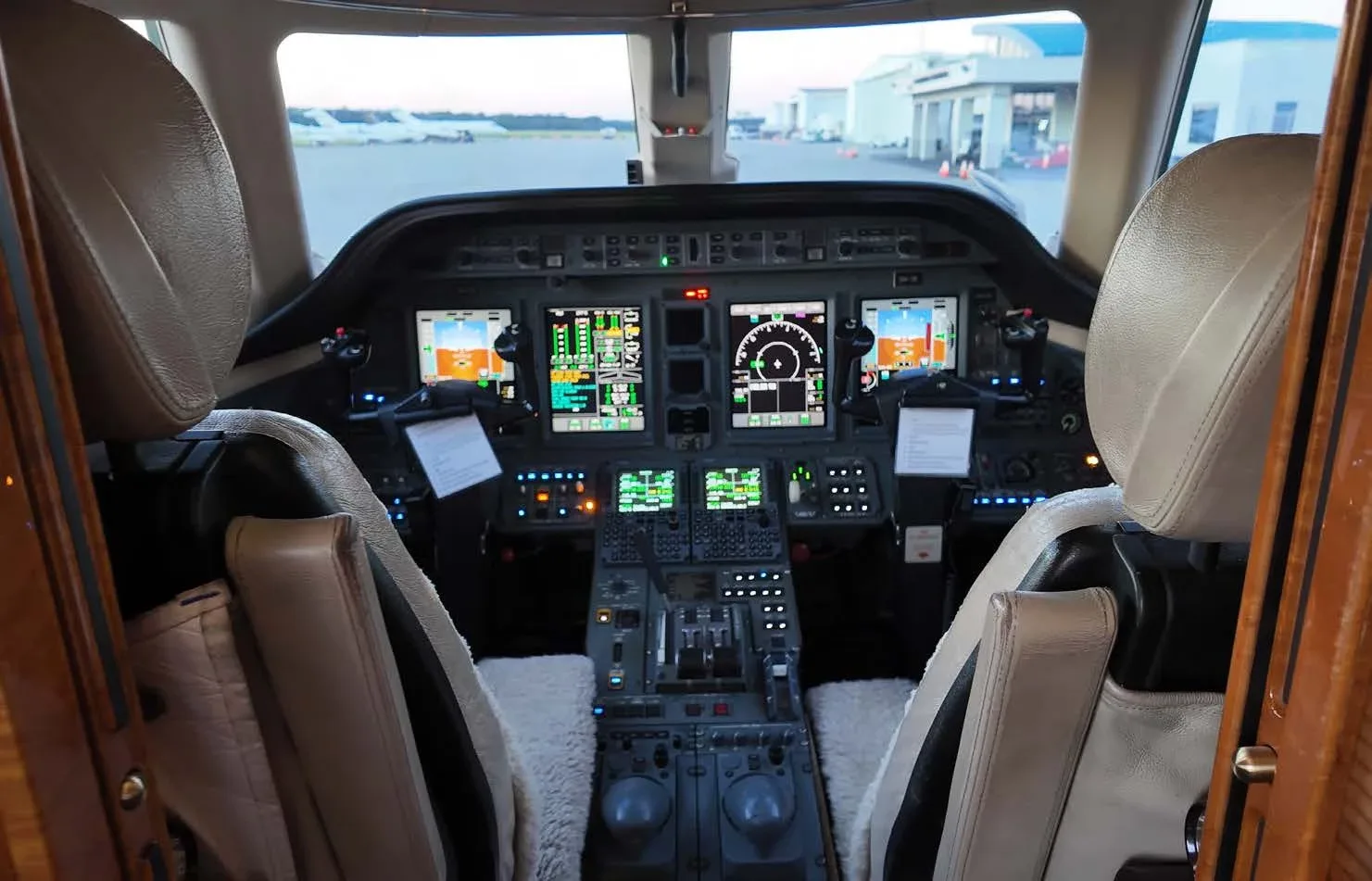 Cockpit and instrument panel of a 2008 Cessna Citation Sovereign.