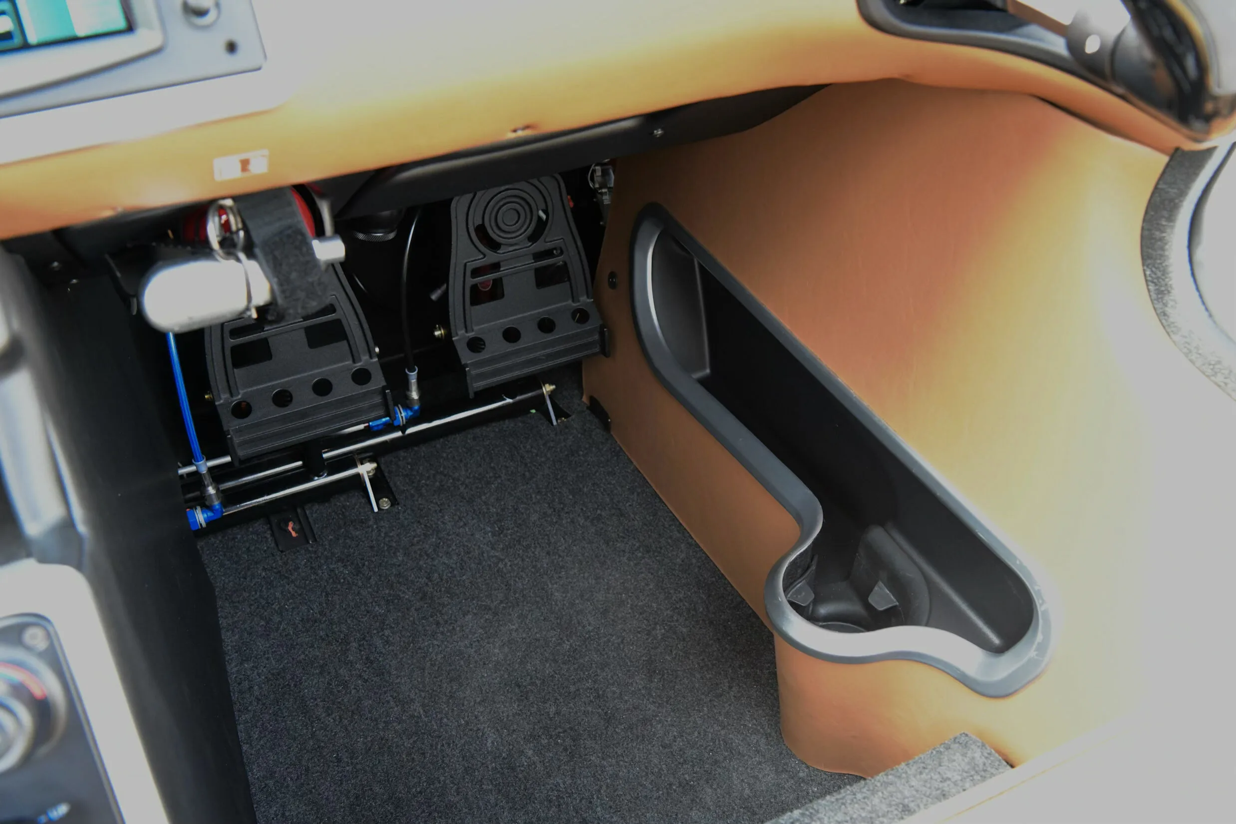 Cockpit and instrument panel of a 2025 Cirrus SR22-G7 Turbo.
