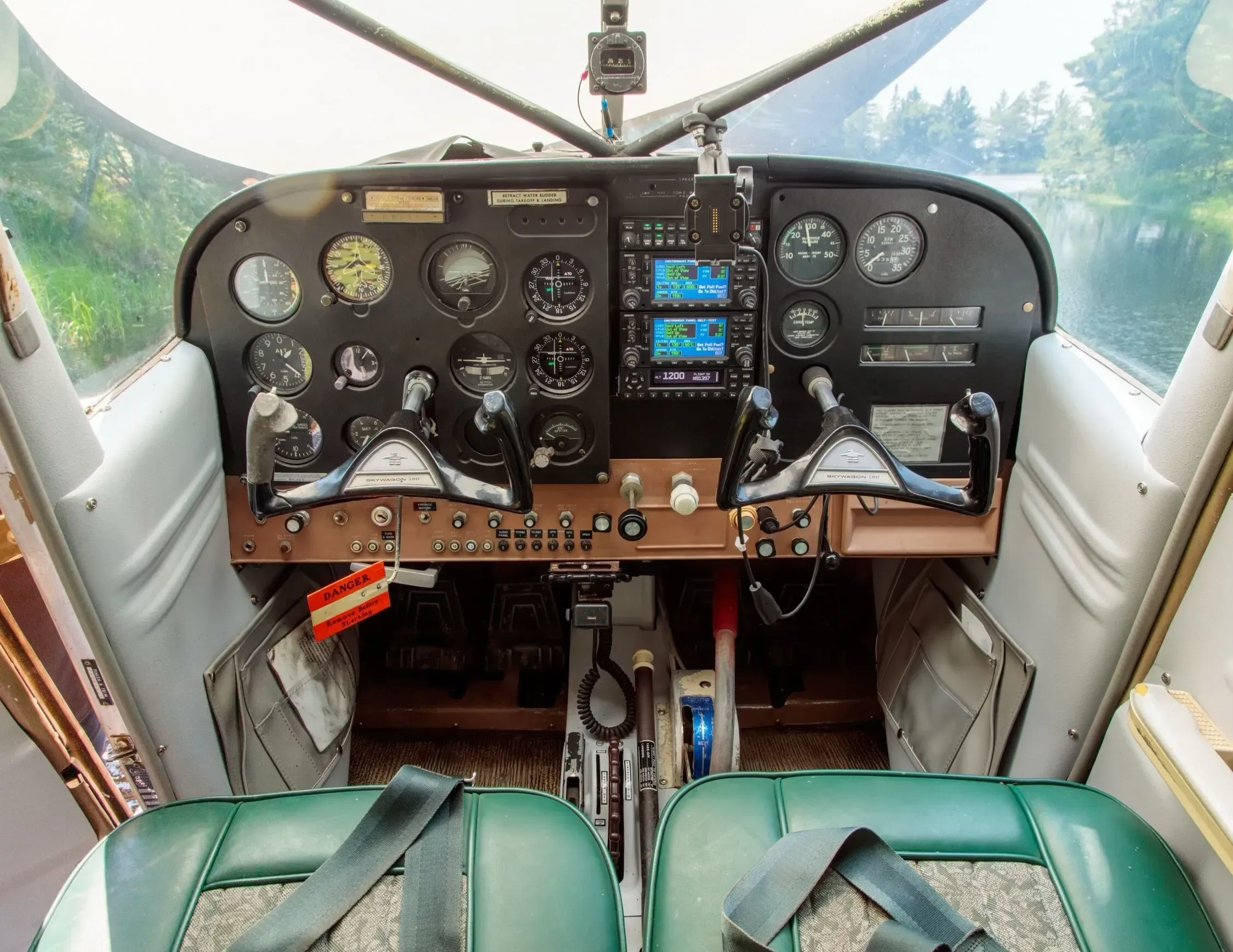 Cockpit and instrument panel of a 1969 Cessna 180H.