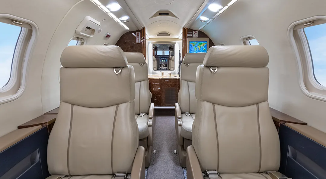 Cabin interior of a 2006 LEAR 40XR.