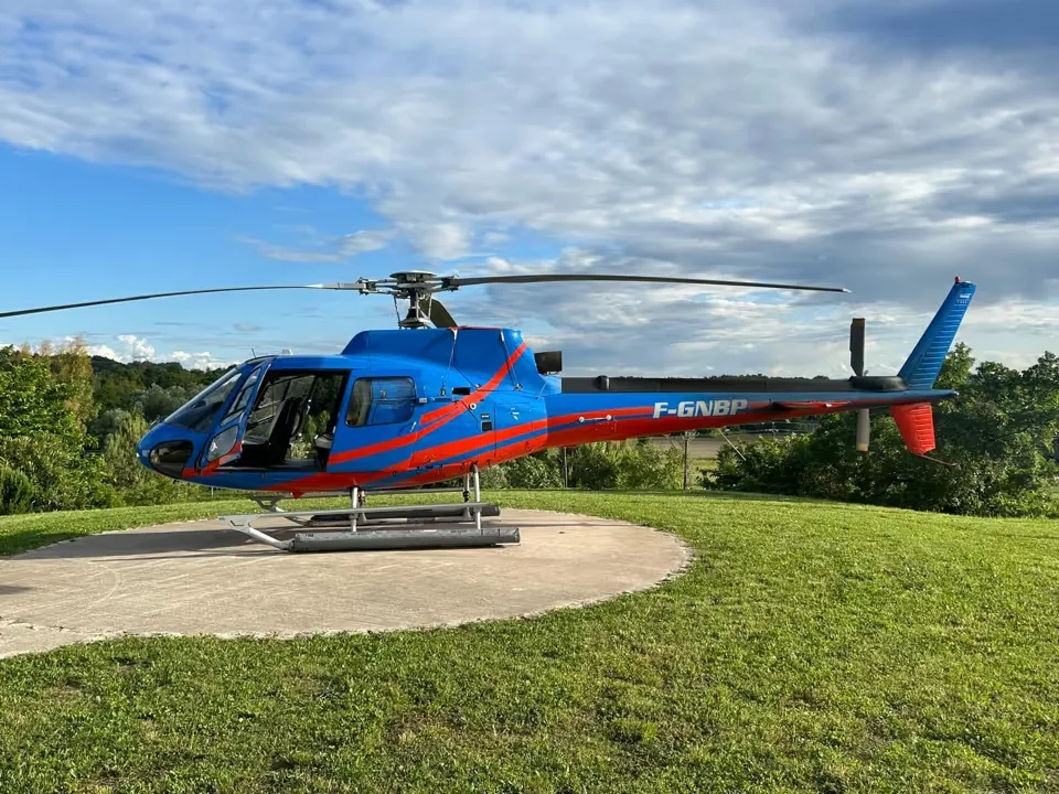 Exterior view of a 1980 Eurocopter AS350 BA, F-GNBP.