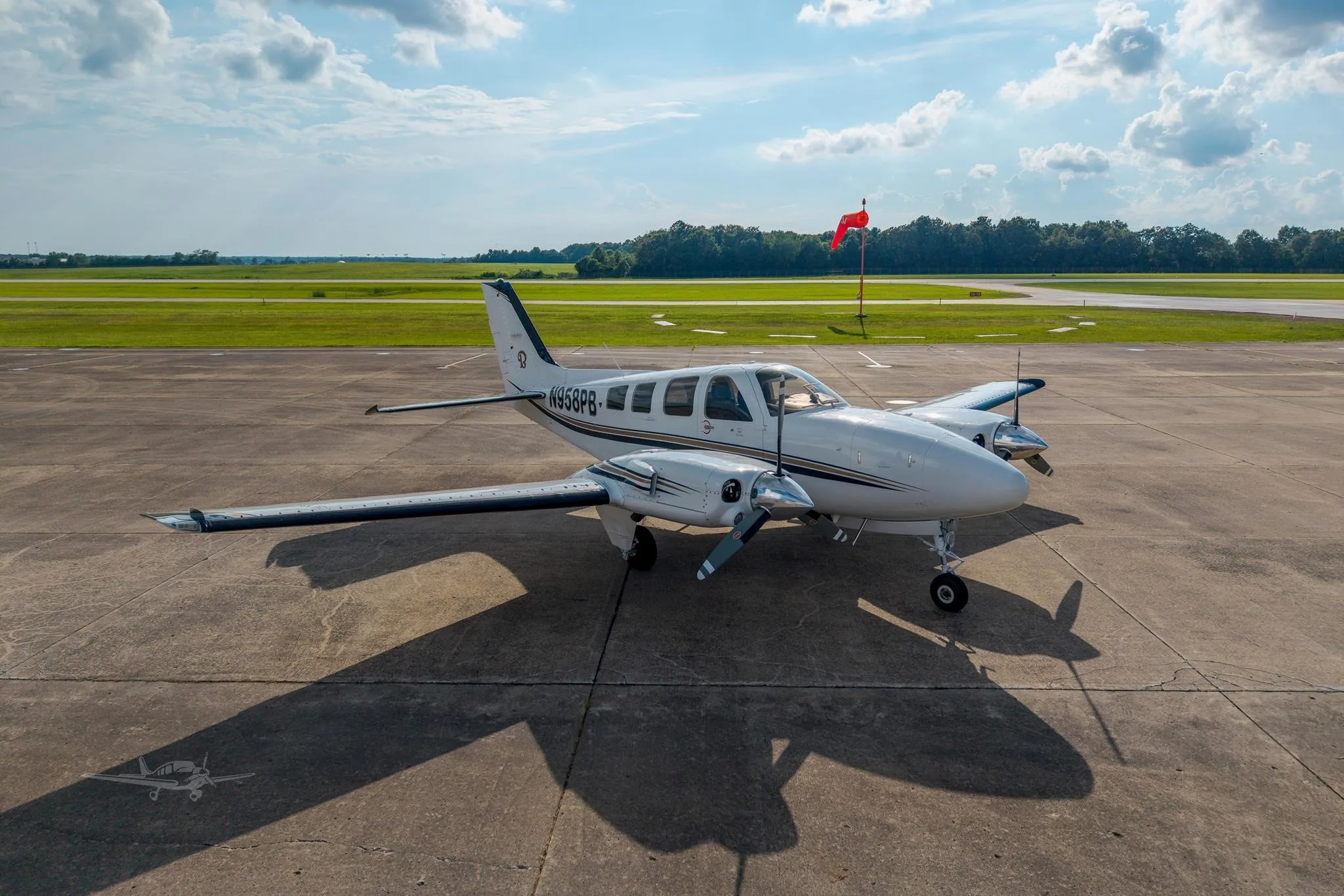 Exterior view of a 1981 BEECHCRAFT 58P BARON, N958PB.