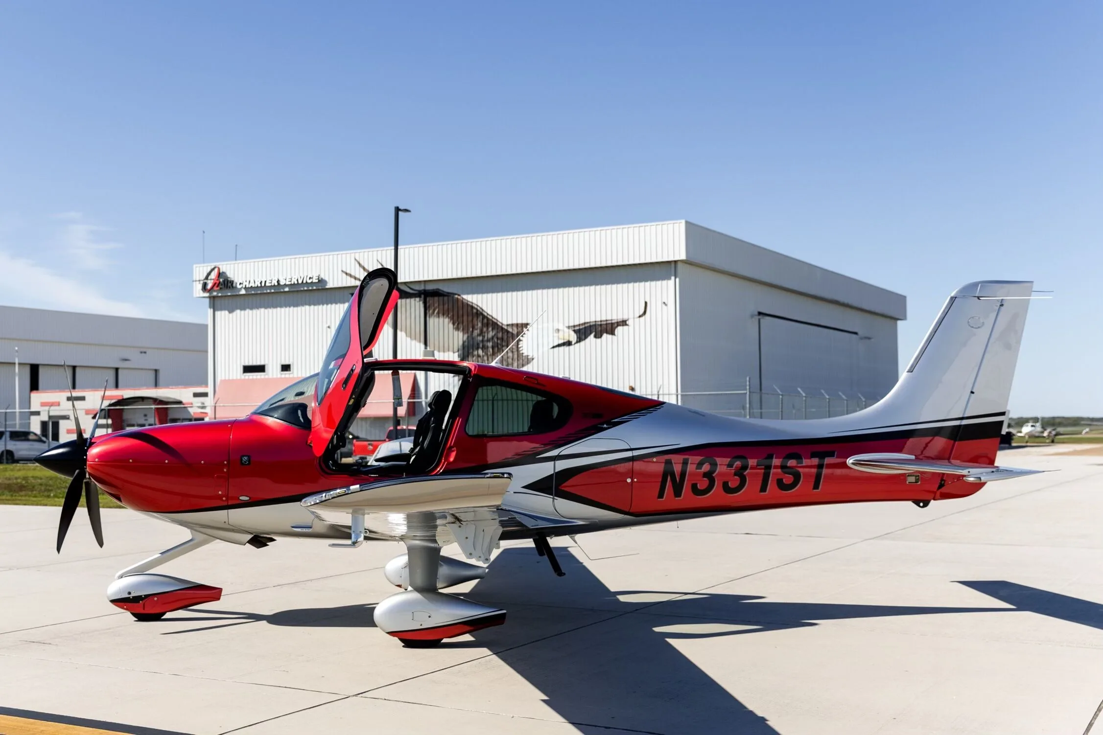 Cabin interior of a 2024 Cirrus SR22-G7 TURBO.