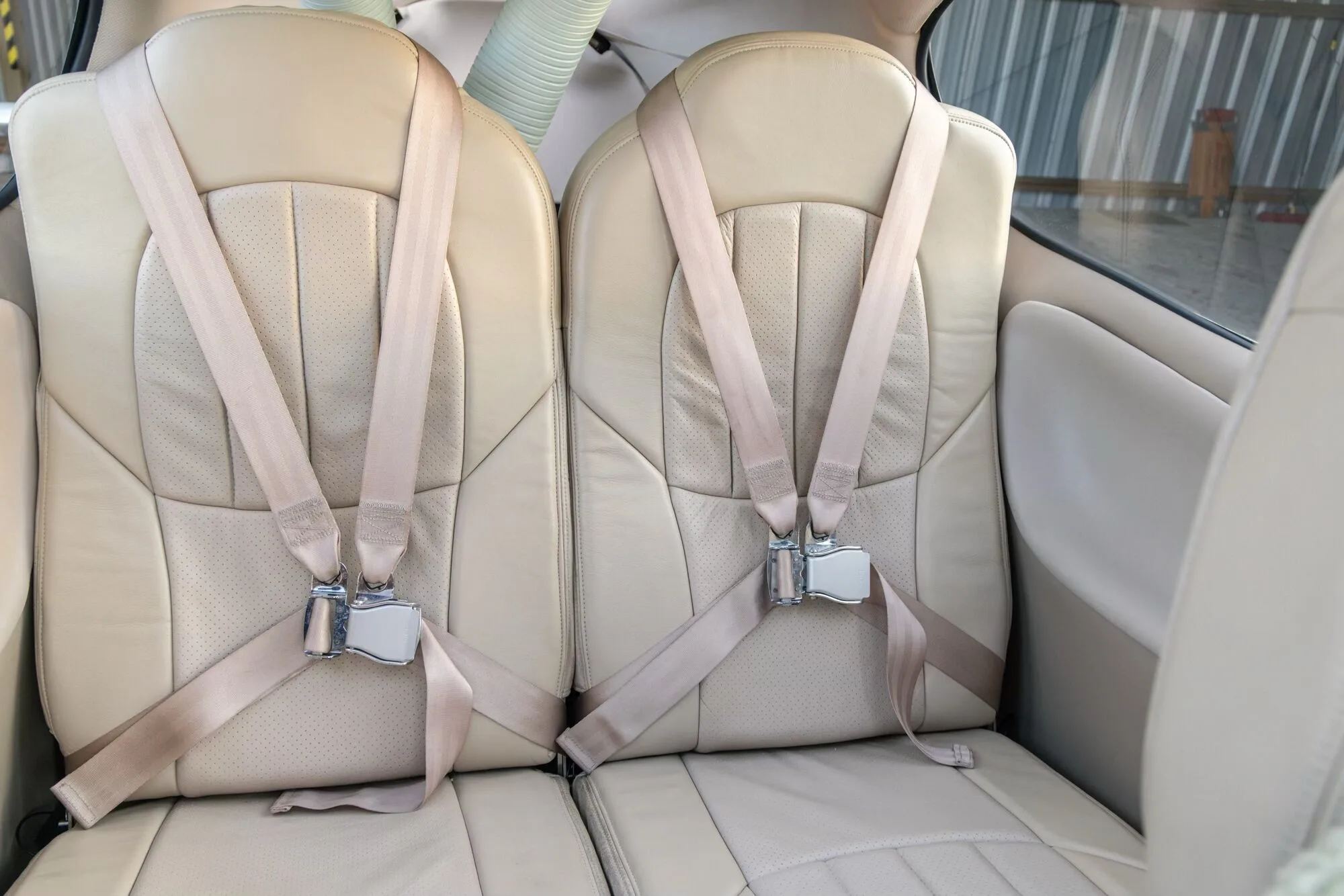 Cabin interior of a 2004 Cirrus SR20-G2.