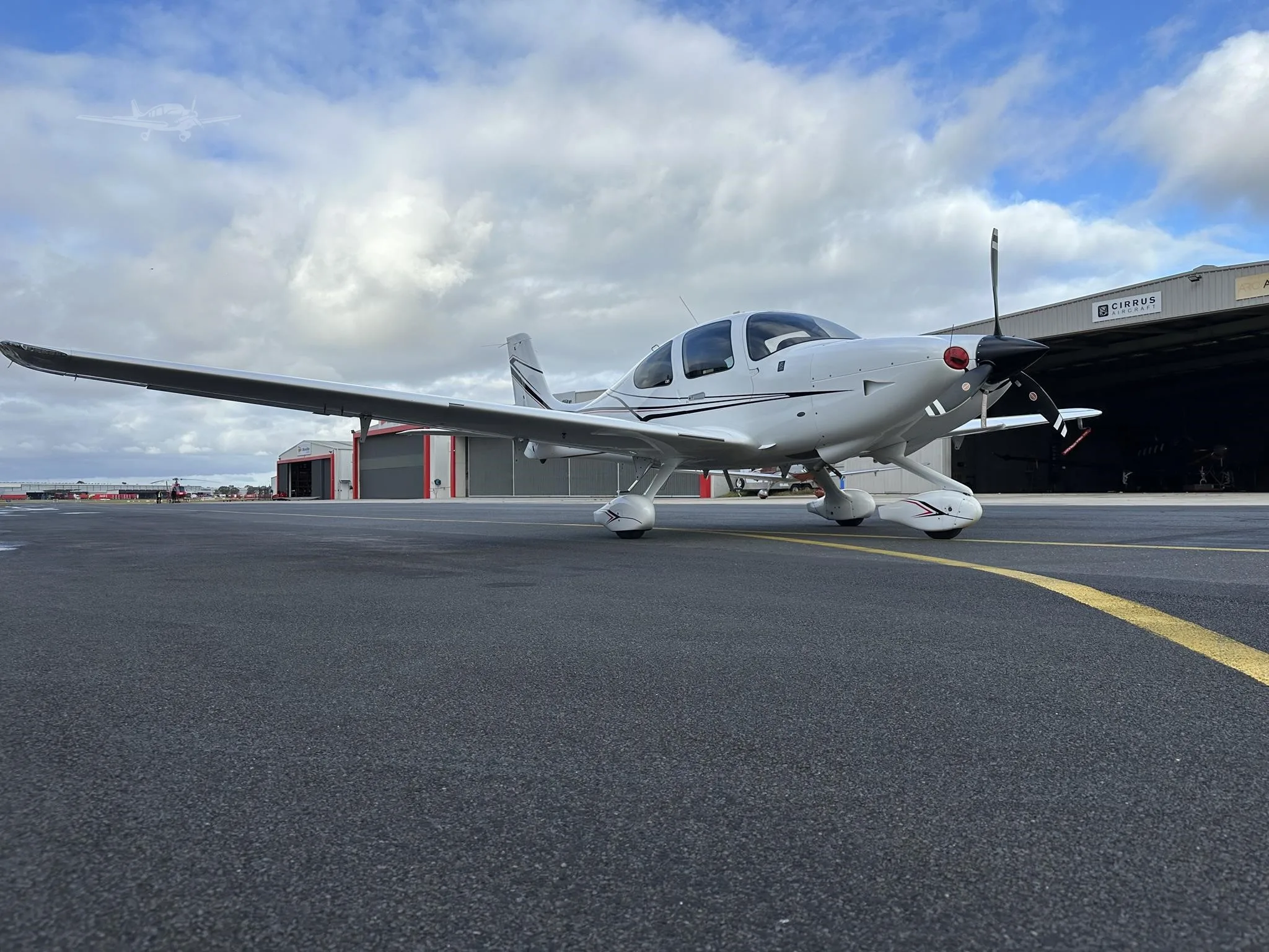 Exterior view of a 2017 CIRRUS SR20-G6, VH-ZPZ.