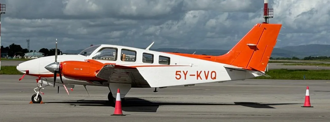 Exterior view of a 1982 Beech Baron 58.