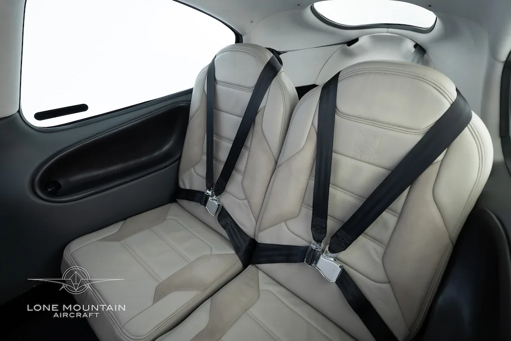 Cabin interior of a 2008 Cirrus SR22 G3 GTS Turbo.