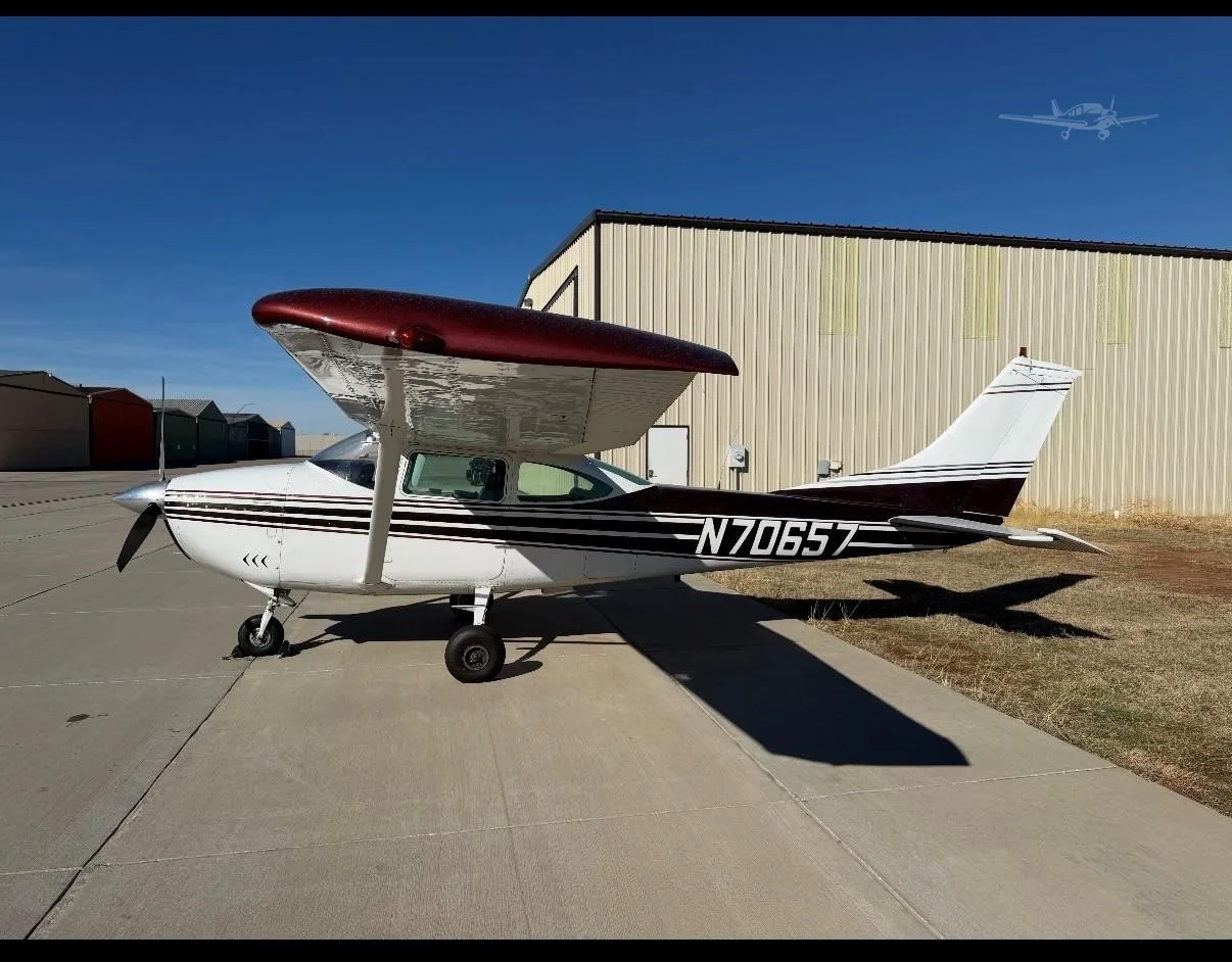 Exterior view of a 1967 CESSNA 182 SKYLANE, N70657.
