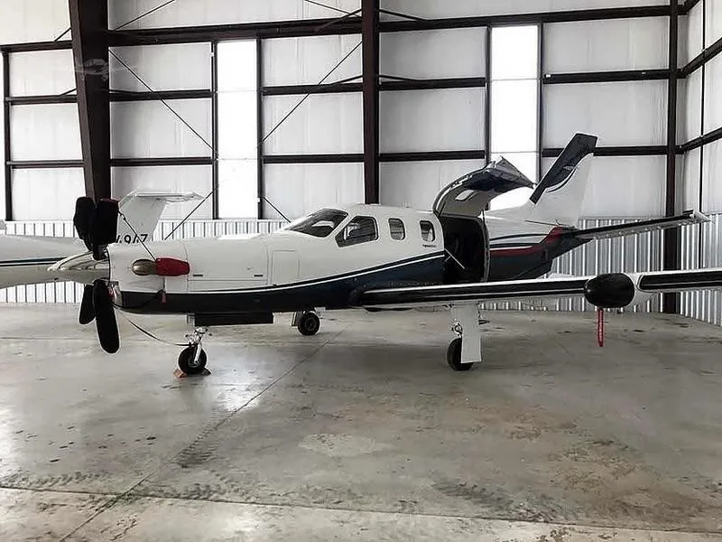 Exterior view of a 2011 DAHER TBM 850.