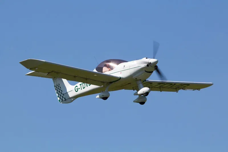Marketing image of a 2004 Dyn'Aero MCR-01.
