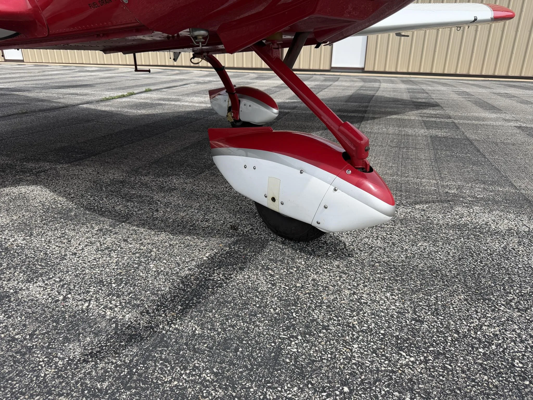 Exterior view of a 2016 CZECH SPORT AIRCRAFT SPORTCRUISER, N574SC.