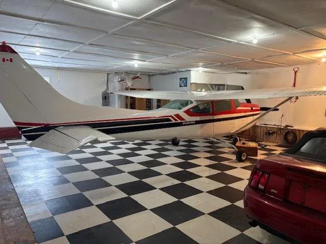 Exterior view of a 1979 Cessna 182 RG Skylane.