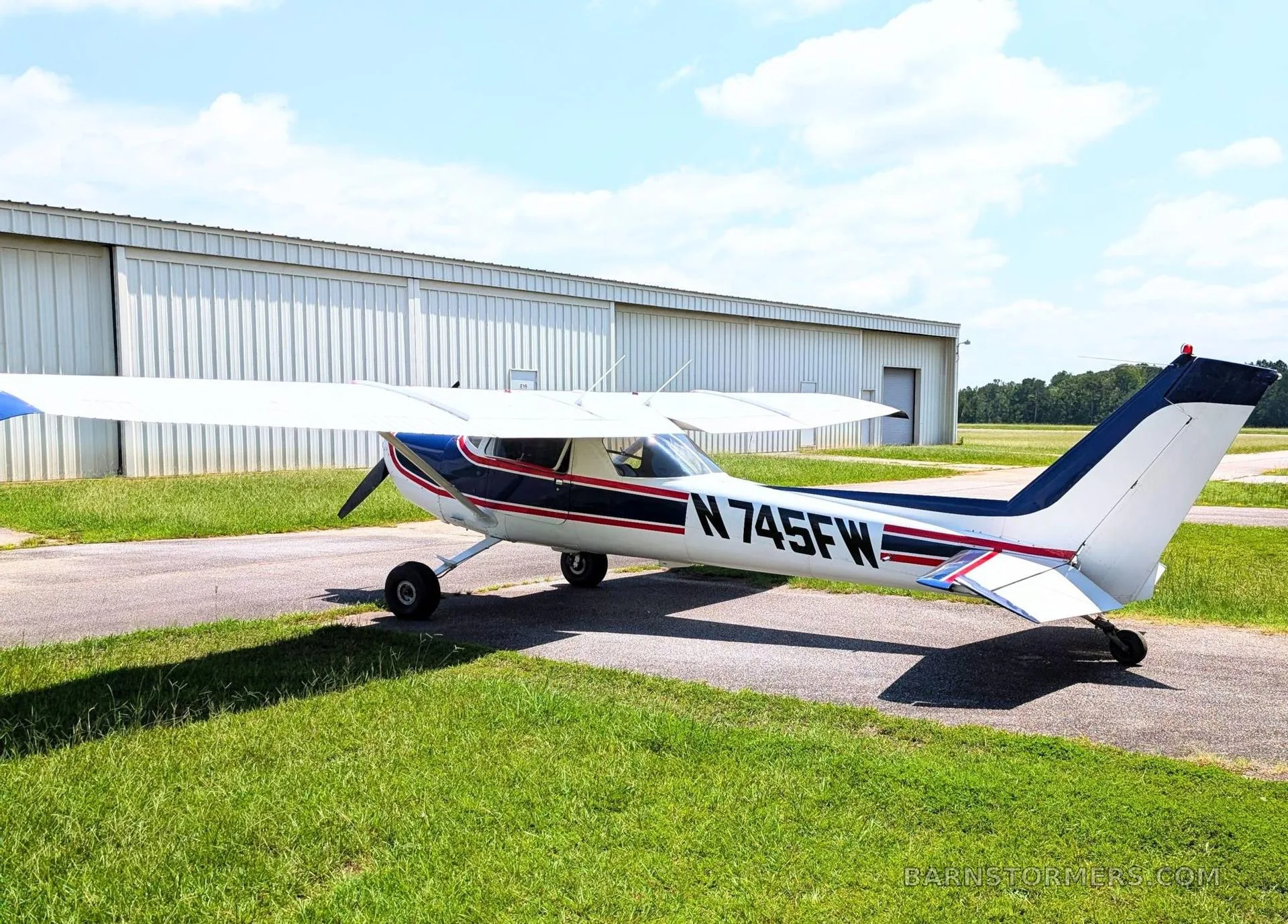 Exterior view of a 1980 Cessna 152/150 TD.