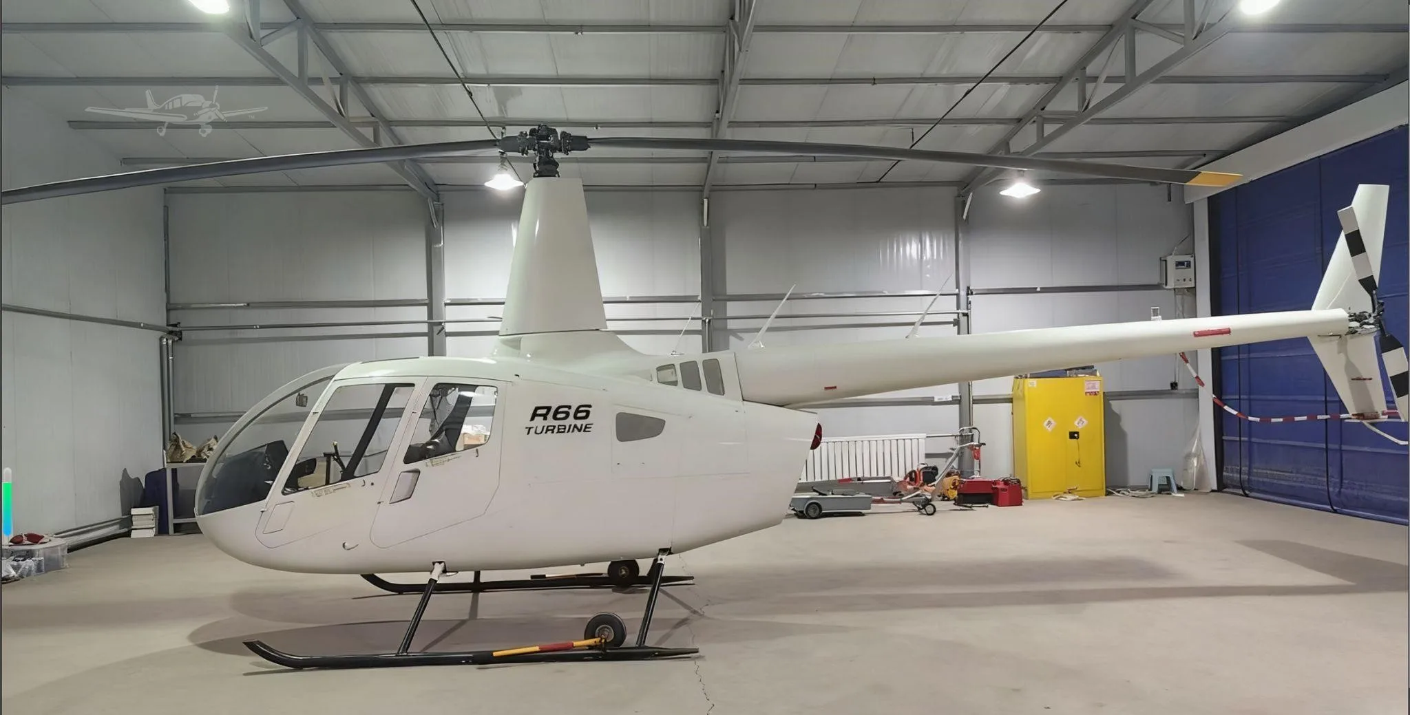 Exterior view of a 2016 ROBINSON R66.
