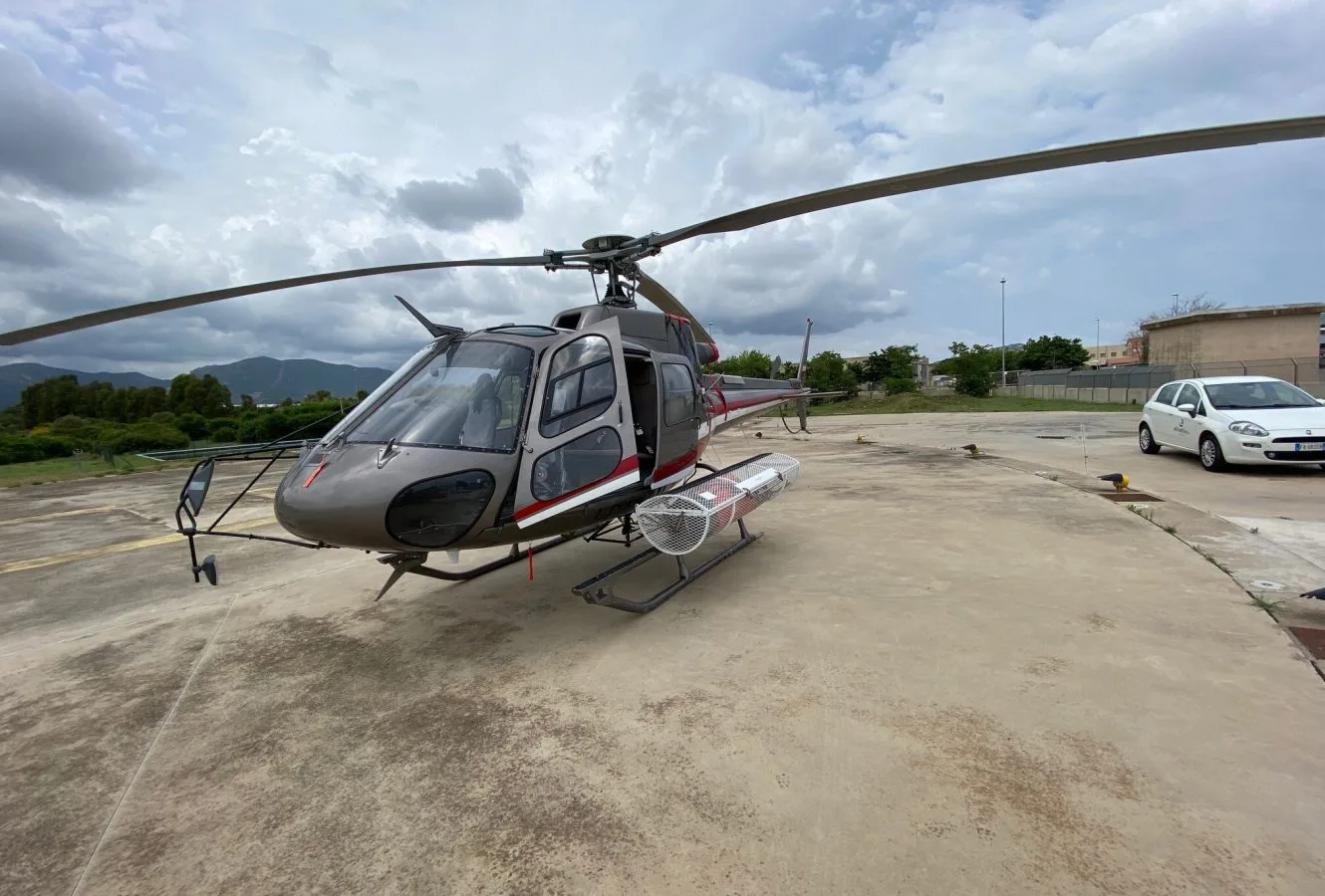 Exterior view of a 2003 Eurocopter AS350-B3.