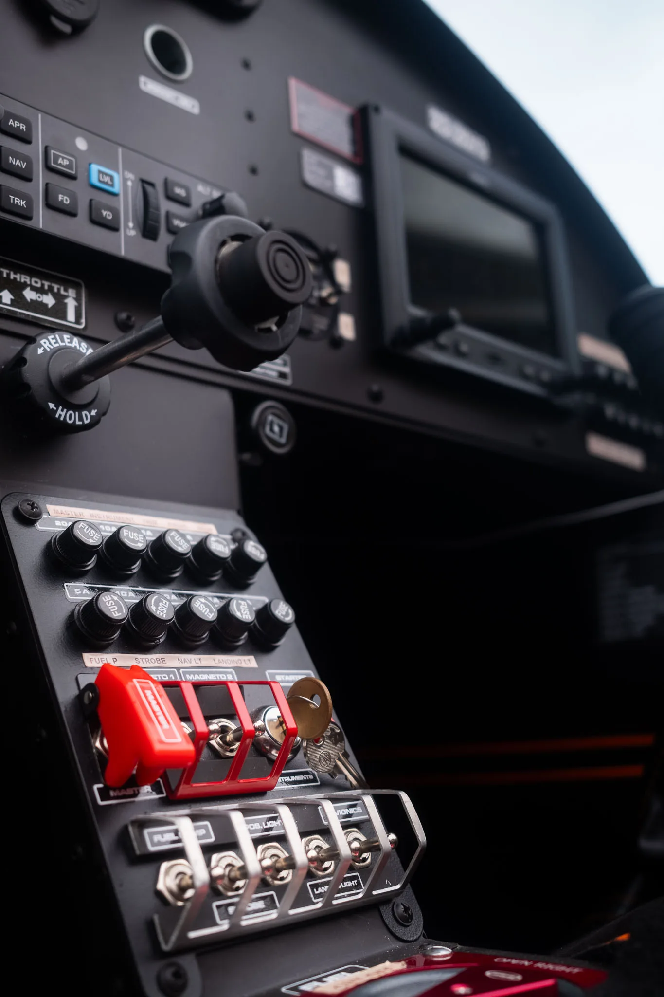 Avionics suite of a 2022 Dova DV-1 Skylark.