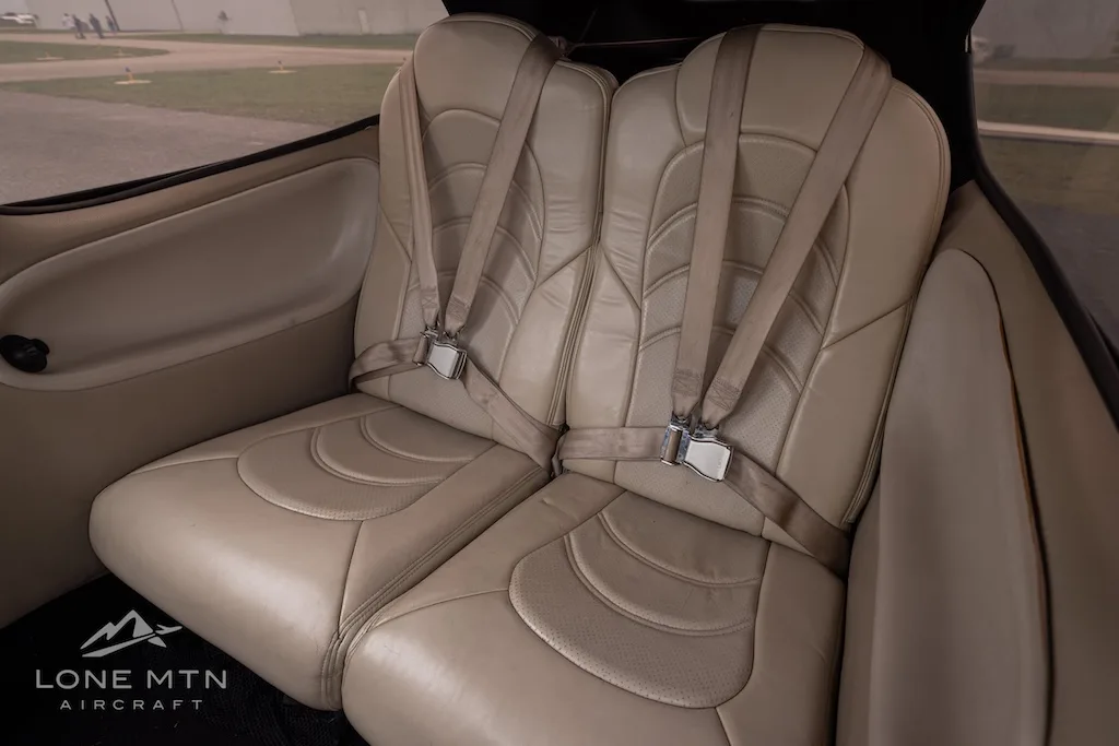 Cabin interior of a 2004 Cirrus SR22 G2 GTS.
