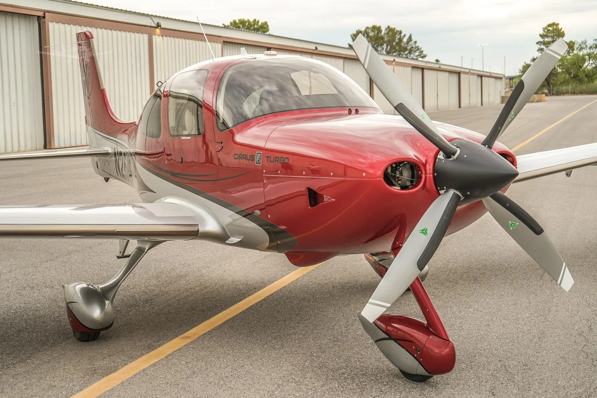 Exterior view of a 2009 CIRRUS SR22-G3 TURBO, N26VS.