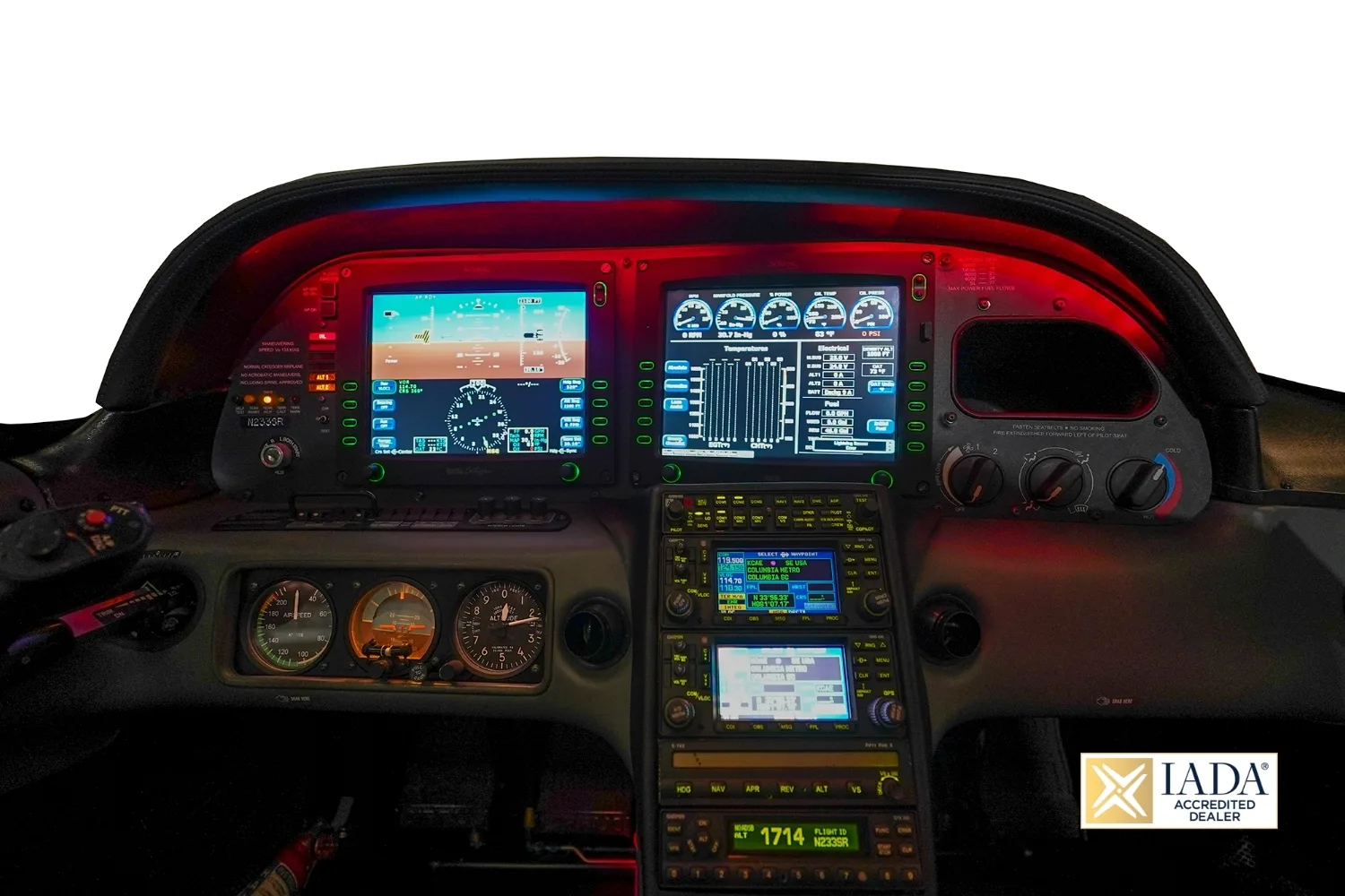 Cockpit and instrument panel of a 2006 Cirrus SR22 G2 GTS.