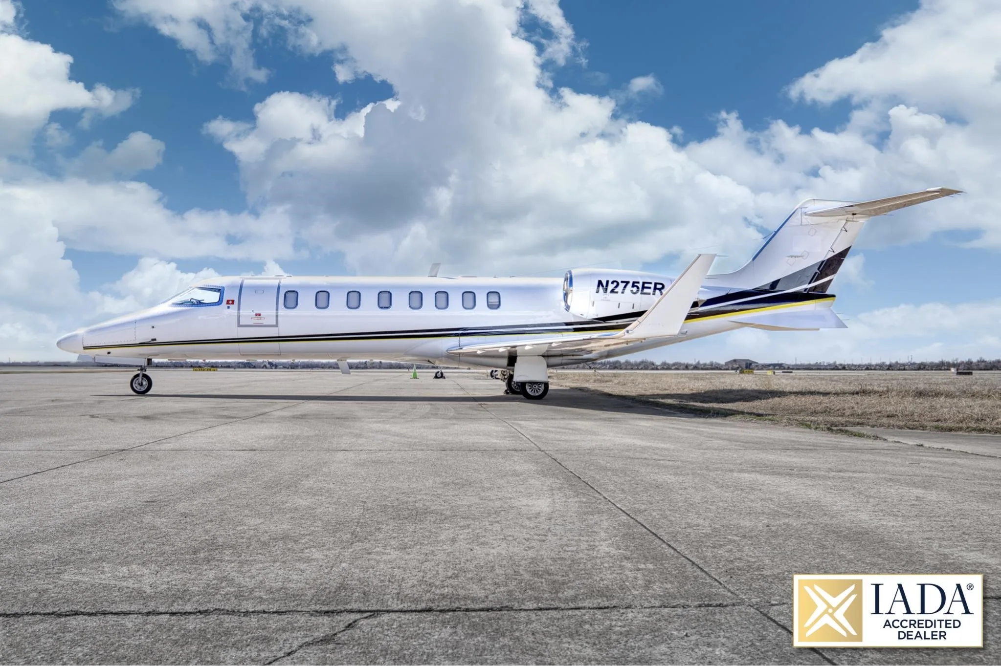 Exterior view of a 2005 LEARJET 45XR, N275ER.