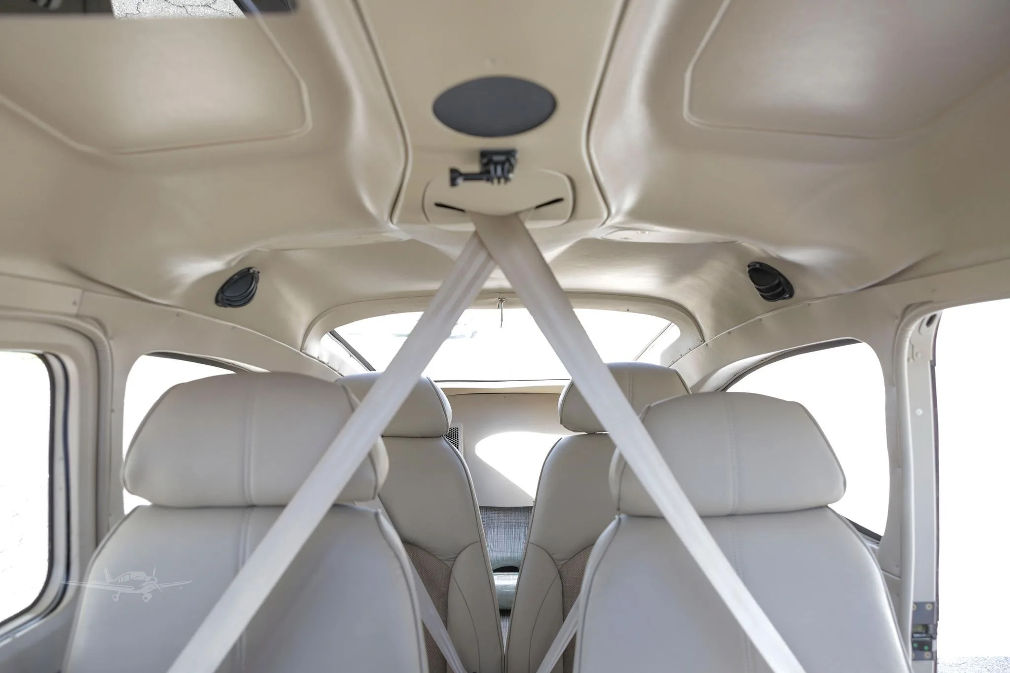 Cabin interior of a 2022 CESSNA 182T SKYLANE.