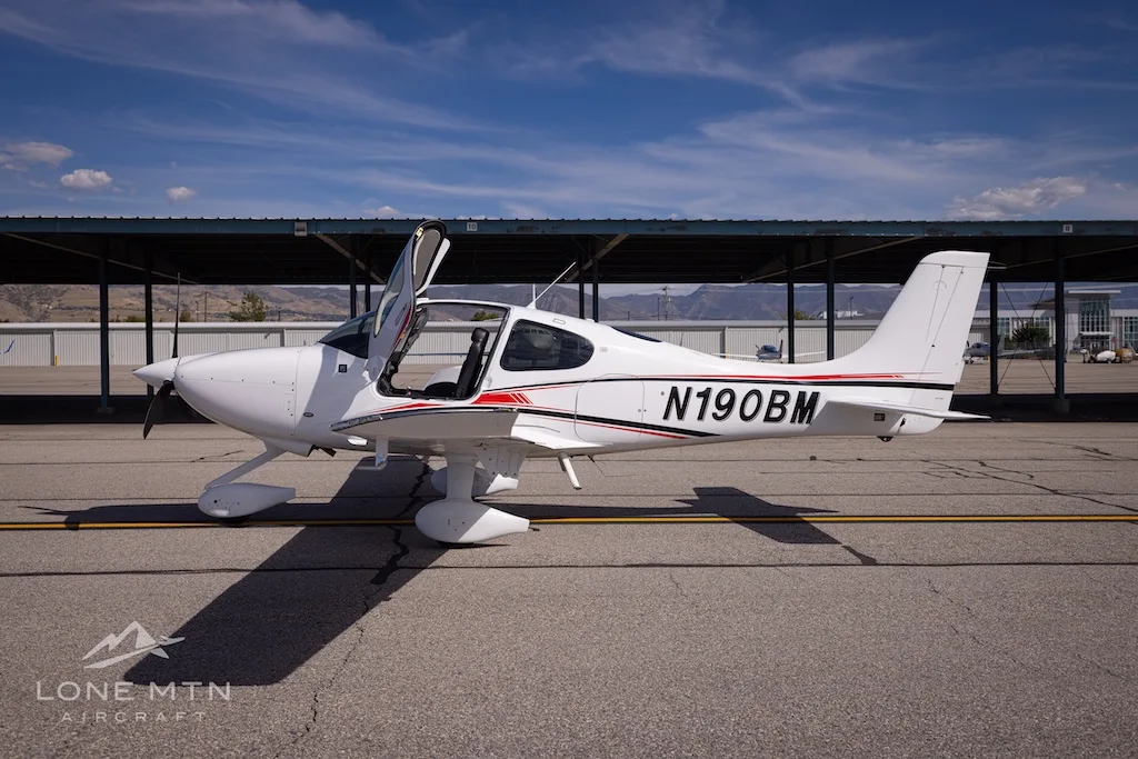 Cabin interior of a 2023 Cirrus SR20 G6.