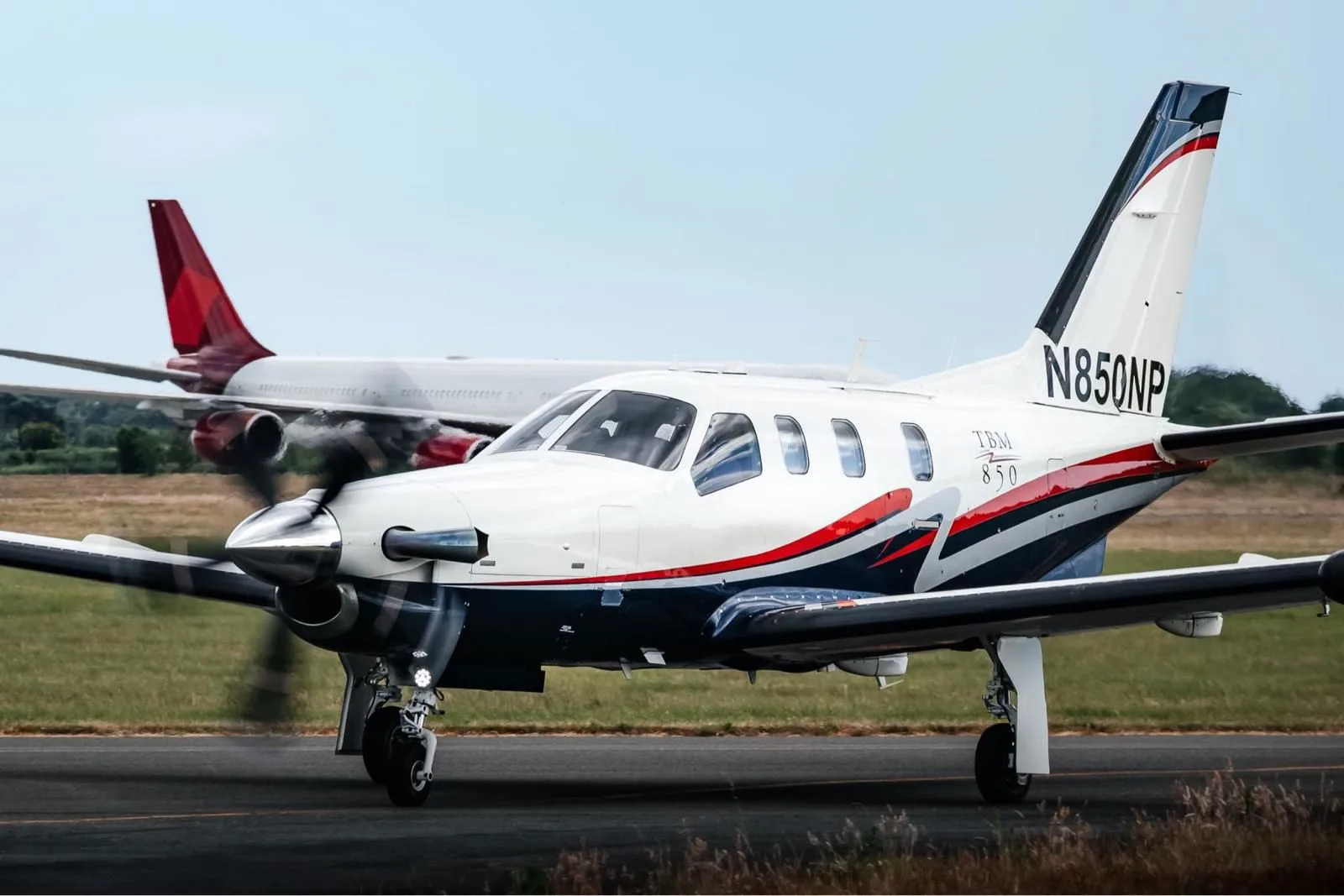 Exterior view of a 2007 Socata TBM 850.