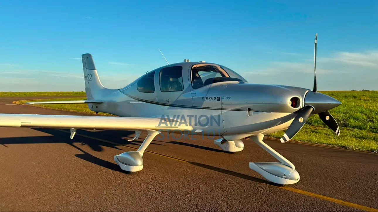 Exterior view of a 2007 Cirrus SR22 G3 GTS-X Turbo.