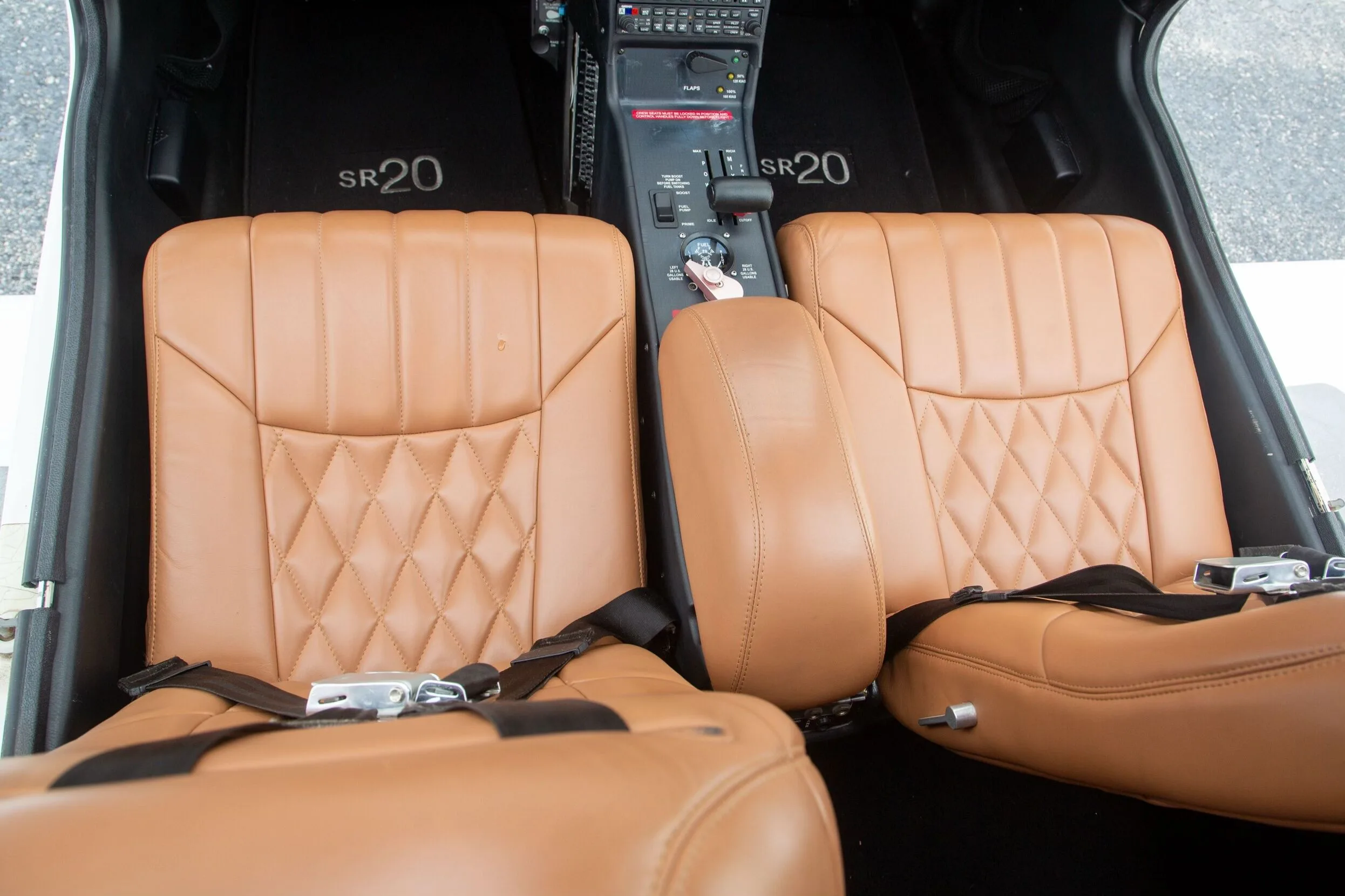 Cabin interior of a 2005 Cirrus SR20-G2.