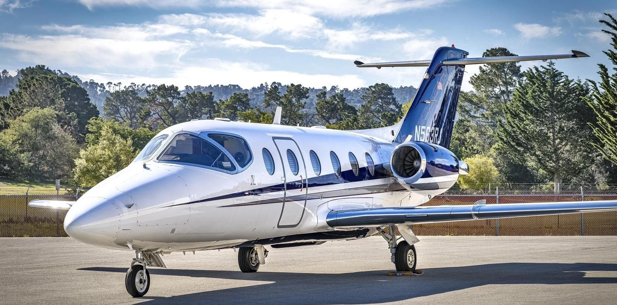 Exterior view of a 1999 Hawker Beechjet 400A.