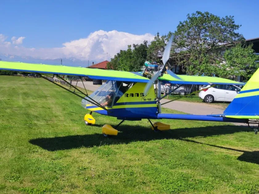 Exterior view of a 1995 Rans S-12 Airaile.