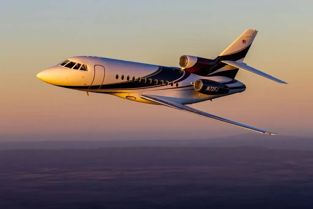 Exterior view of a 1990 Dassault Falcon, N72FJ.