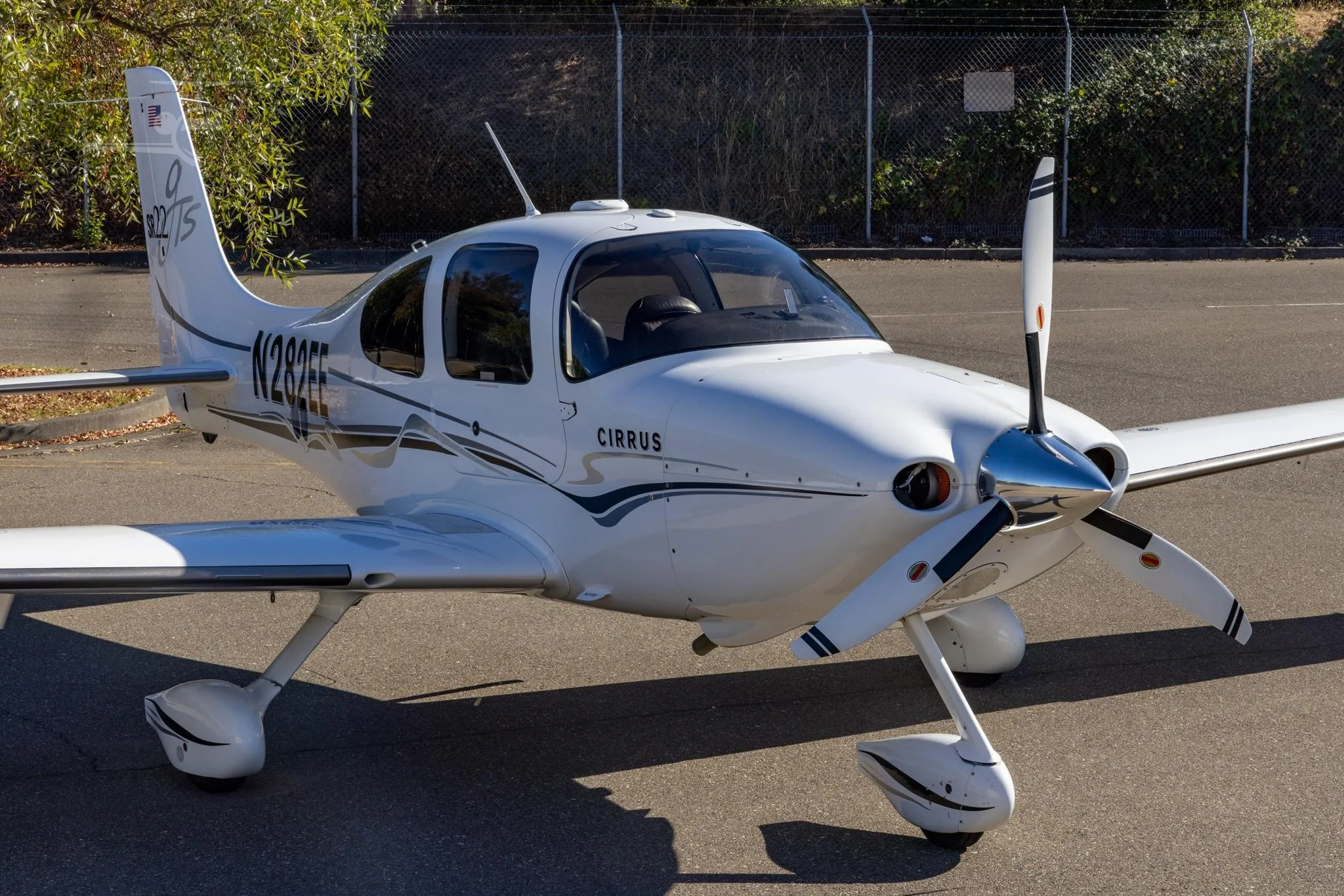 N282EE - 2005 Cirrus SR22 G2