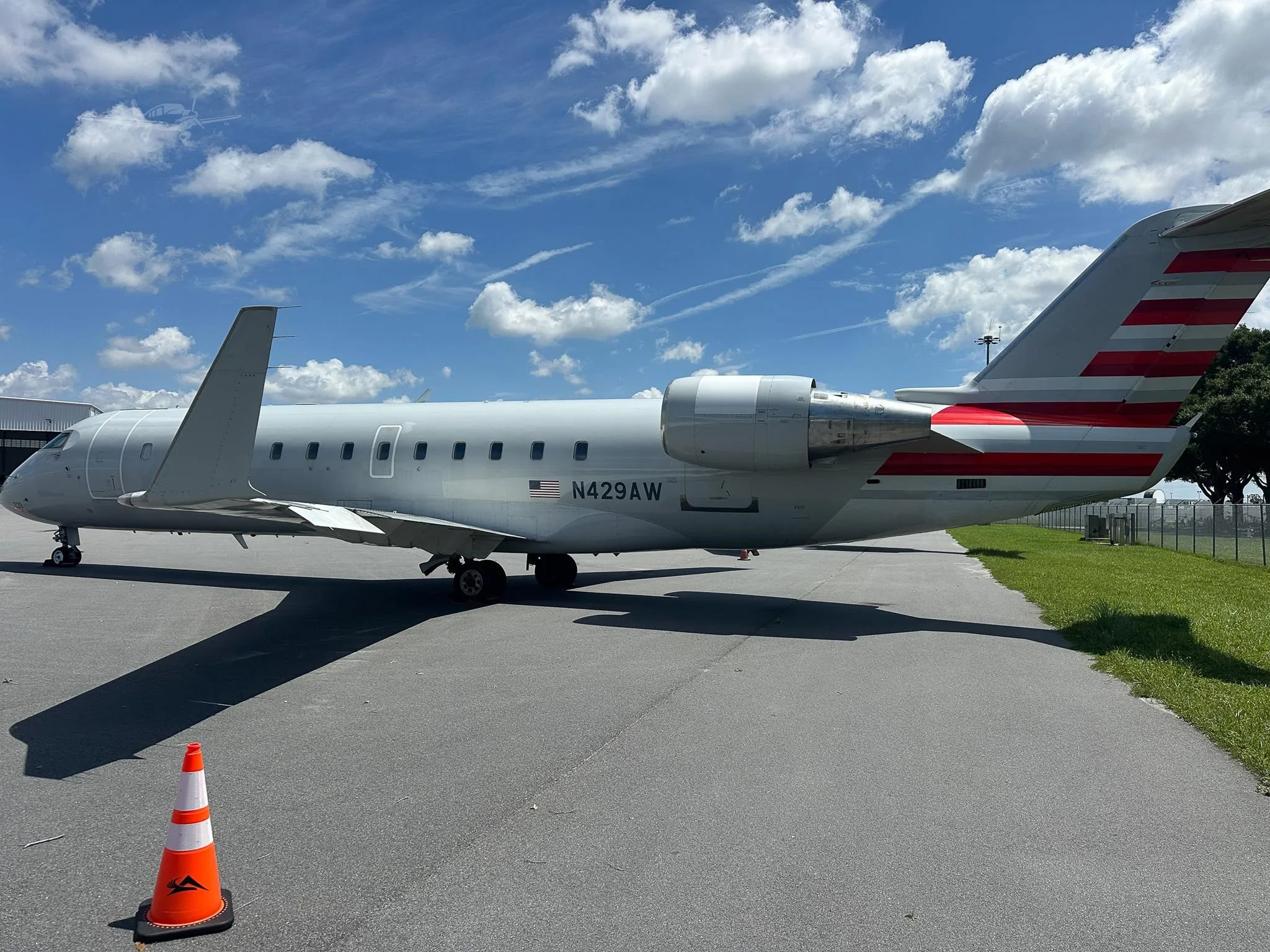 Exterior view of a 2002 BOMBARDIER CRJ-200, N452AW.