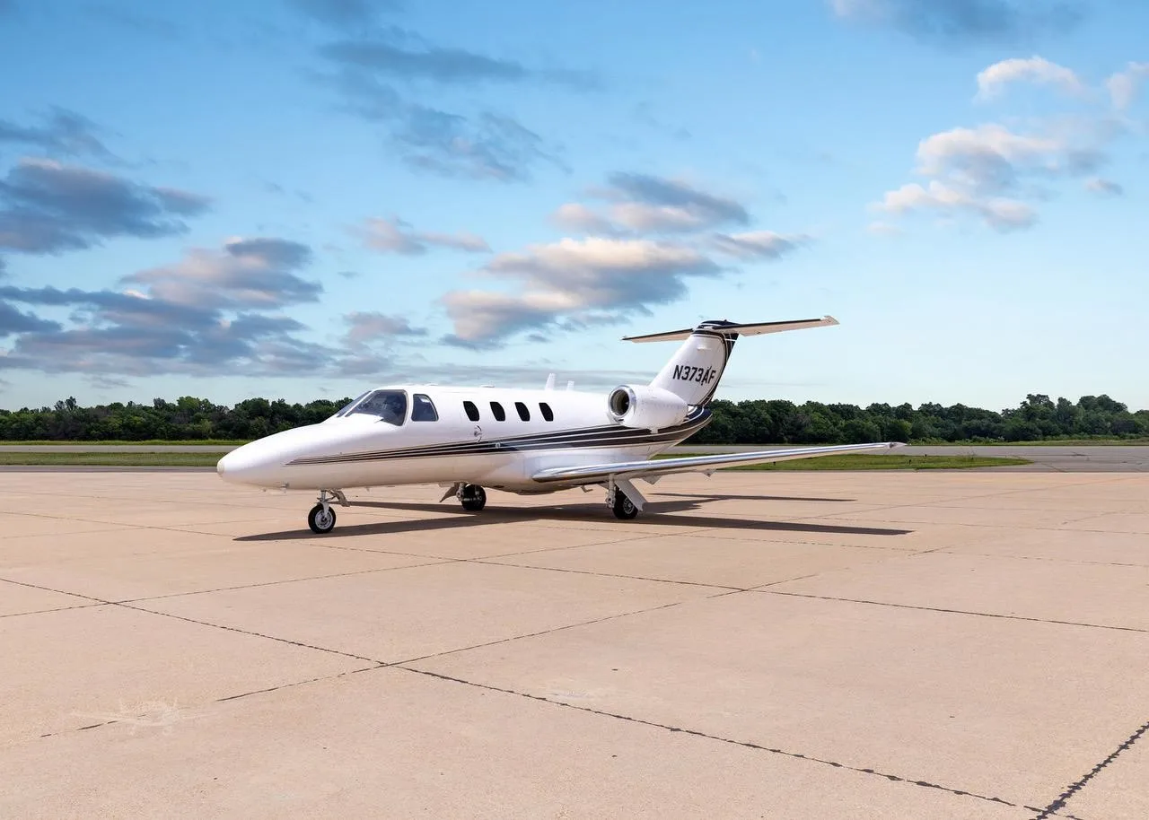 Exterior view of a 1999 CESSNA CITATION JET, N373AF.