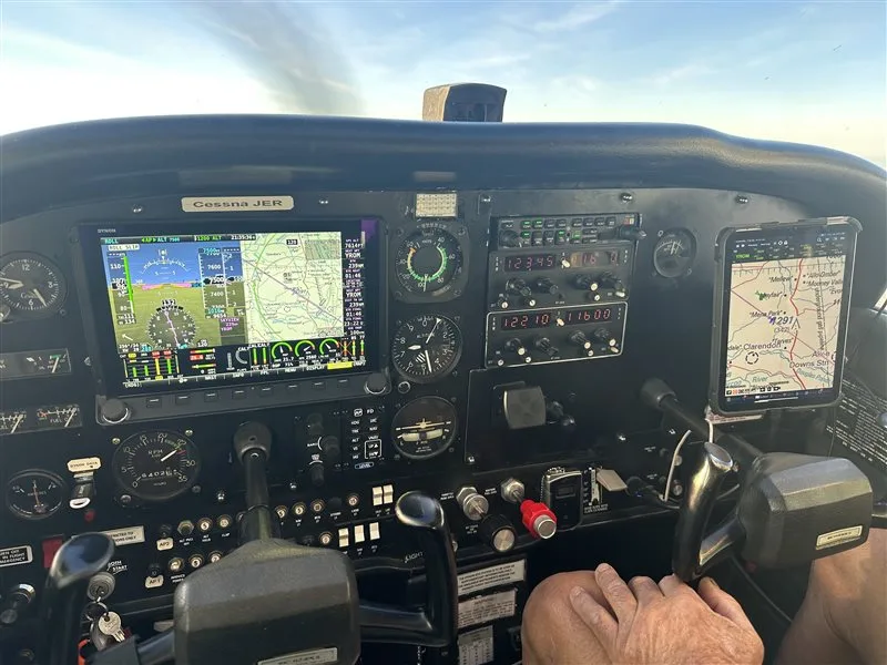 Cockpit and instrument panel of a 1979 Cessna 172N.